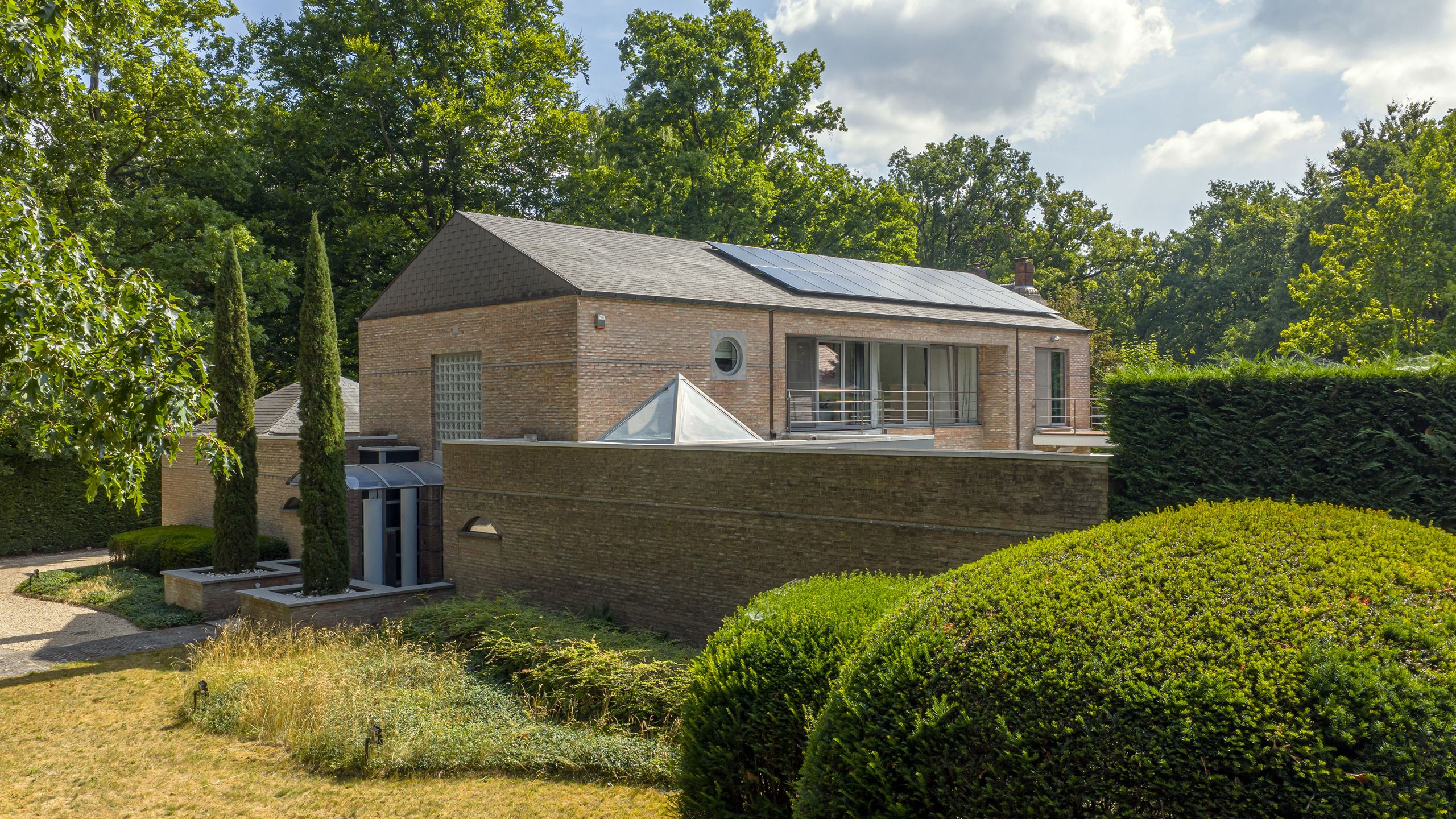 VILLA MET APARTE PRAKTIJK OF APART KANTOOR AAN HUIS (vrij beroep mogelijk!)  foto 33