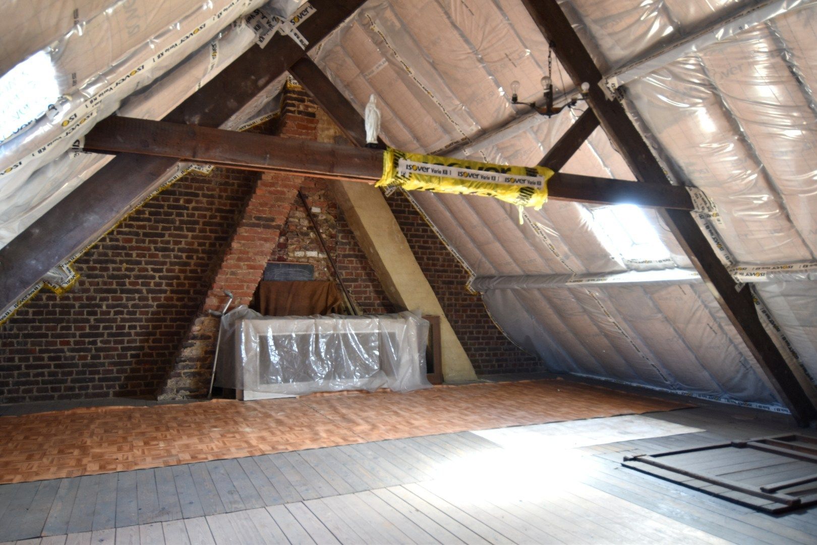 Charmante gezinswoning met 4 slaapkamers, tuin én garage te Bissegem foto 12