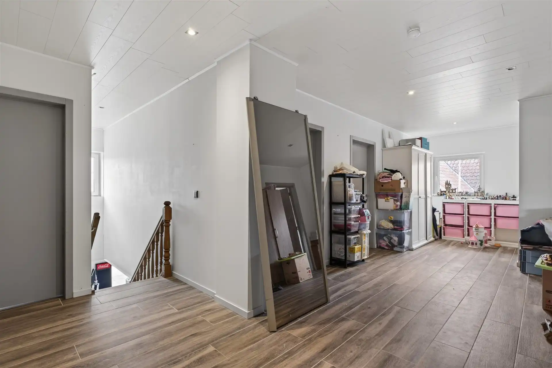 Recente handelszaak met heel ruime woonst op absolute topligging te Overmere. foto 17