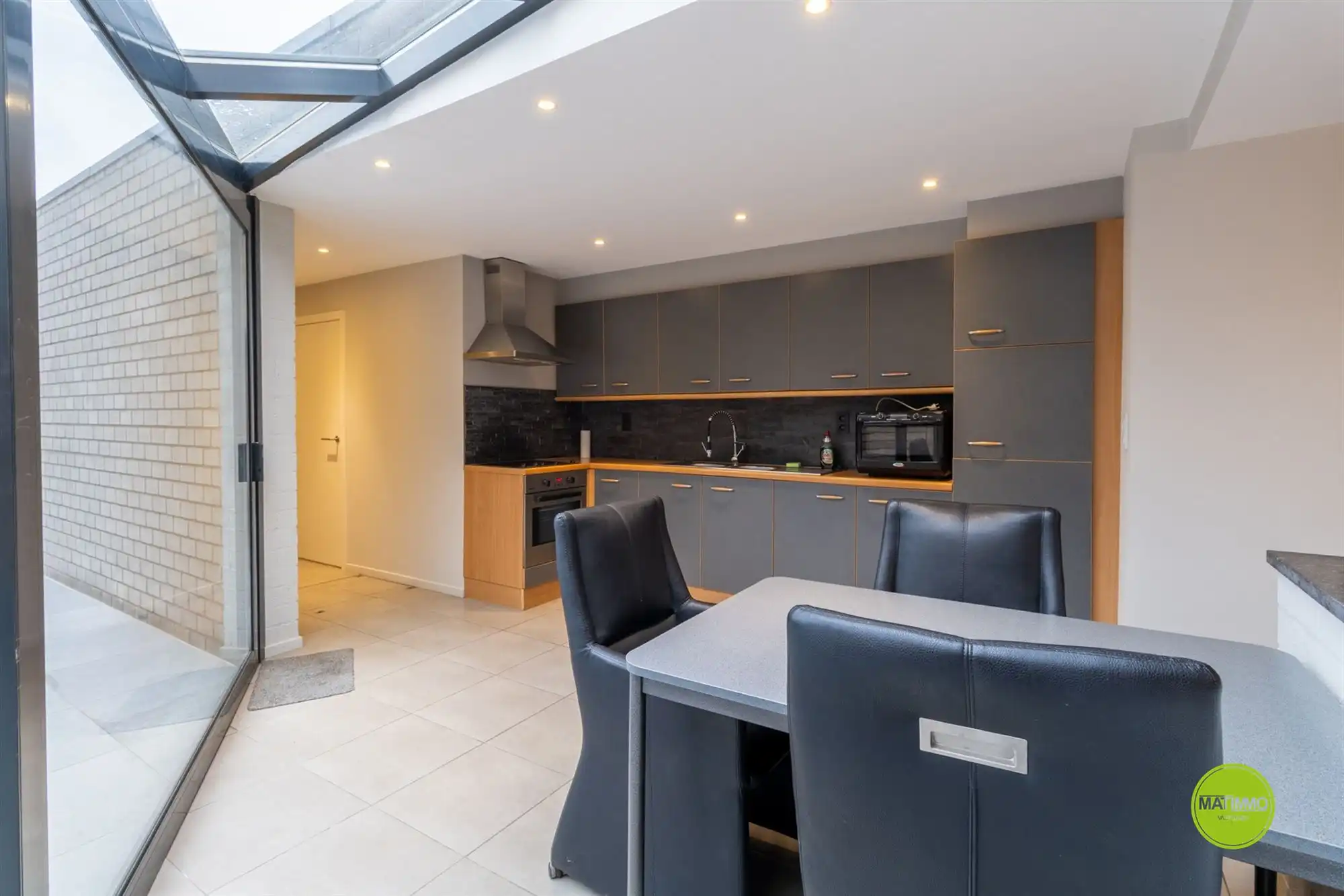 Instapklare, gerenoveerde woning met bijgebouw  foto 9