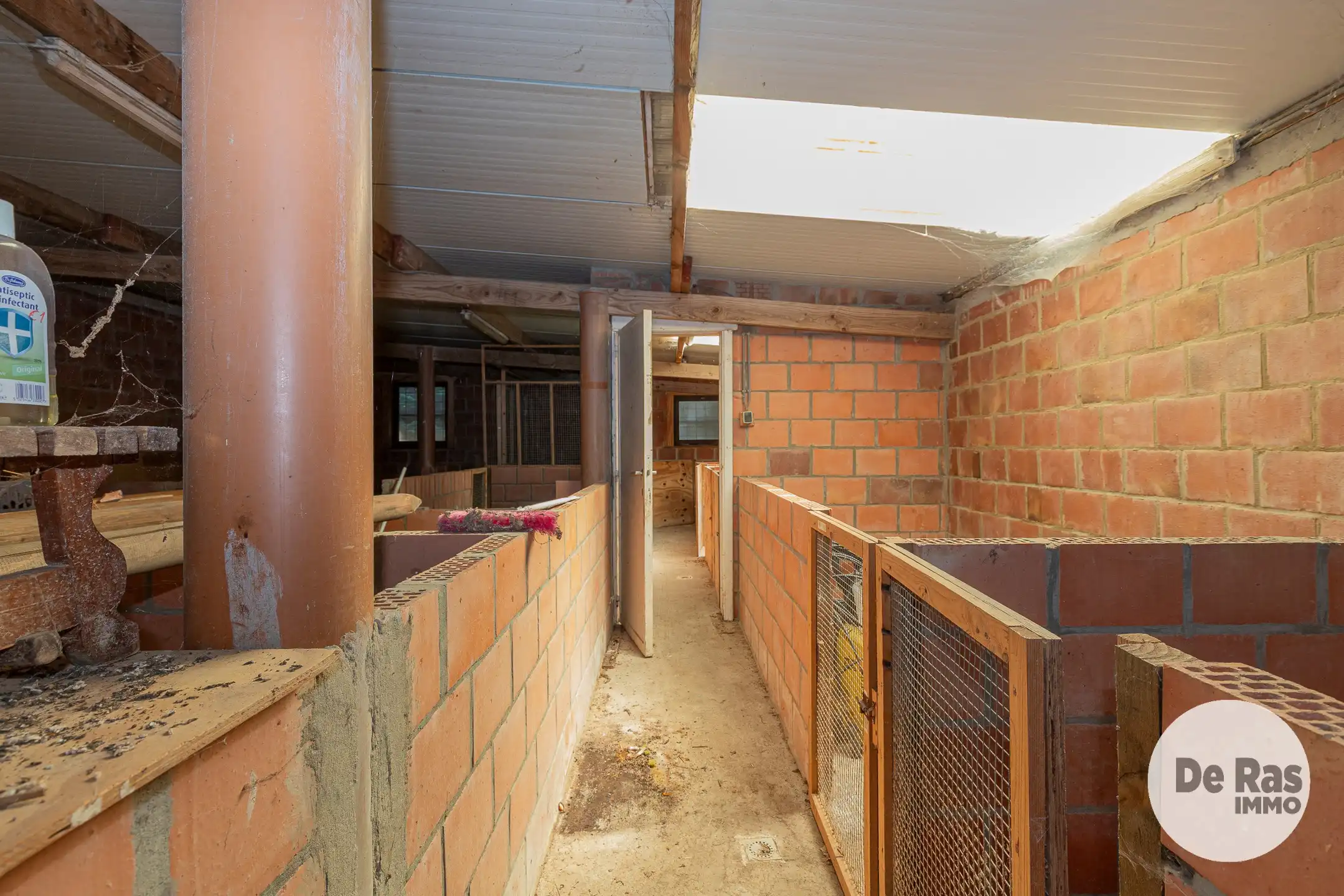HAALTERT - Unieke renovatiekans op een groene locatie foto 17