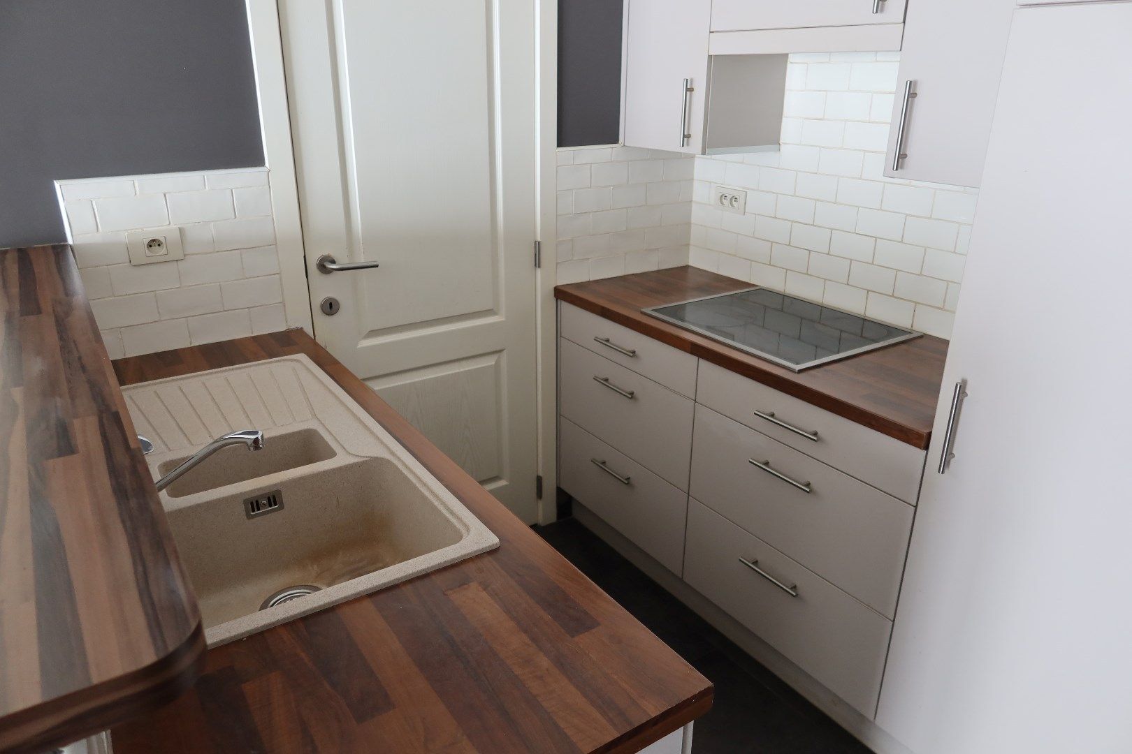 Gelijkvloers app met 2 slk, tuin en garage foto 7