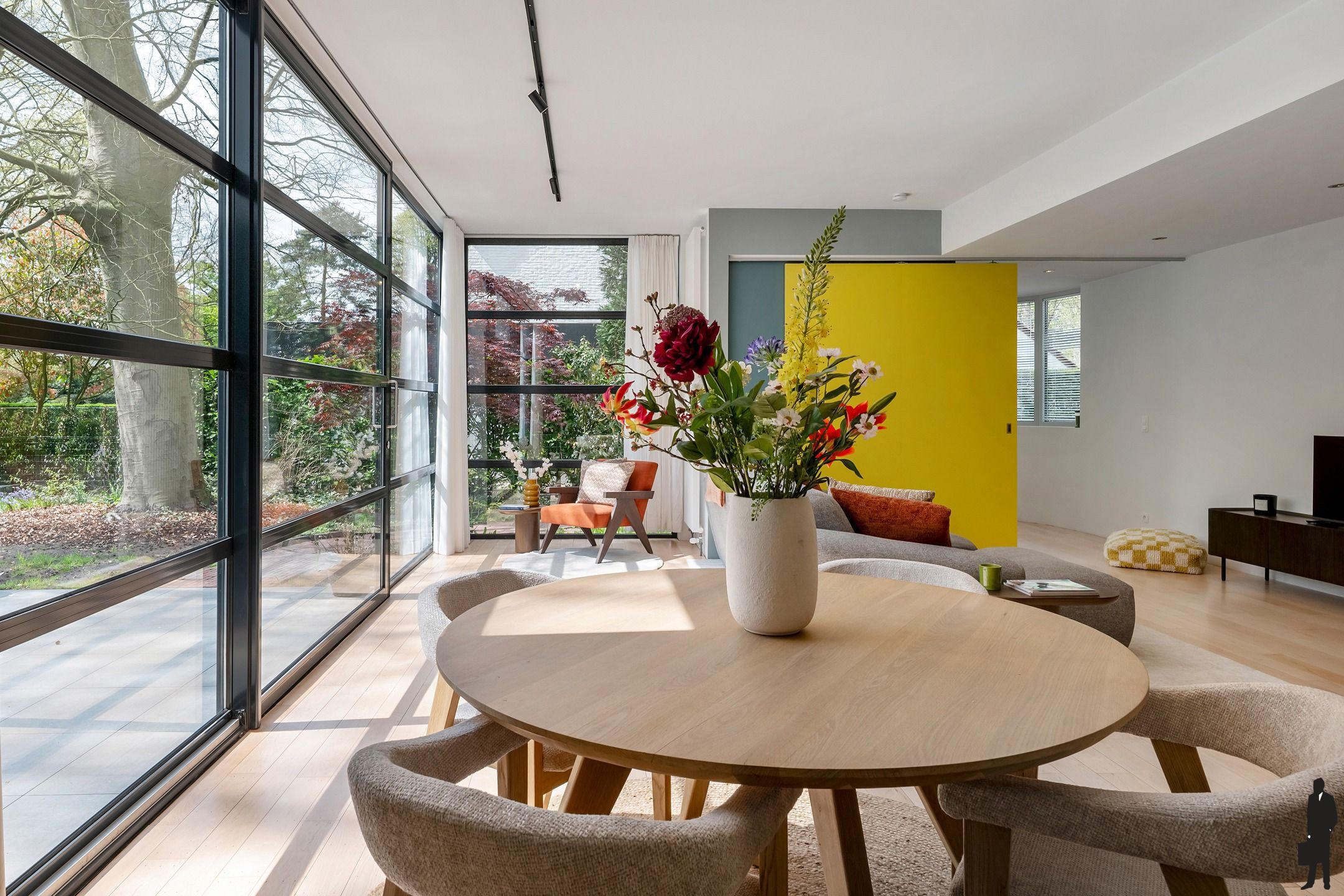 Instapklare architecturale villa op ca. 932m² grond foto 3
