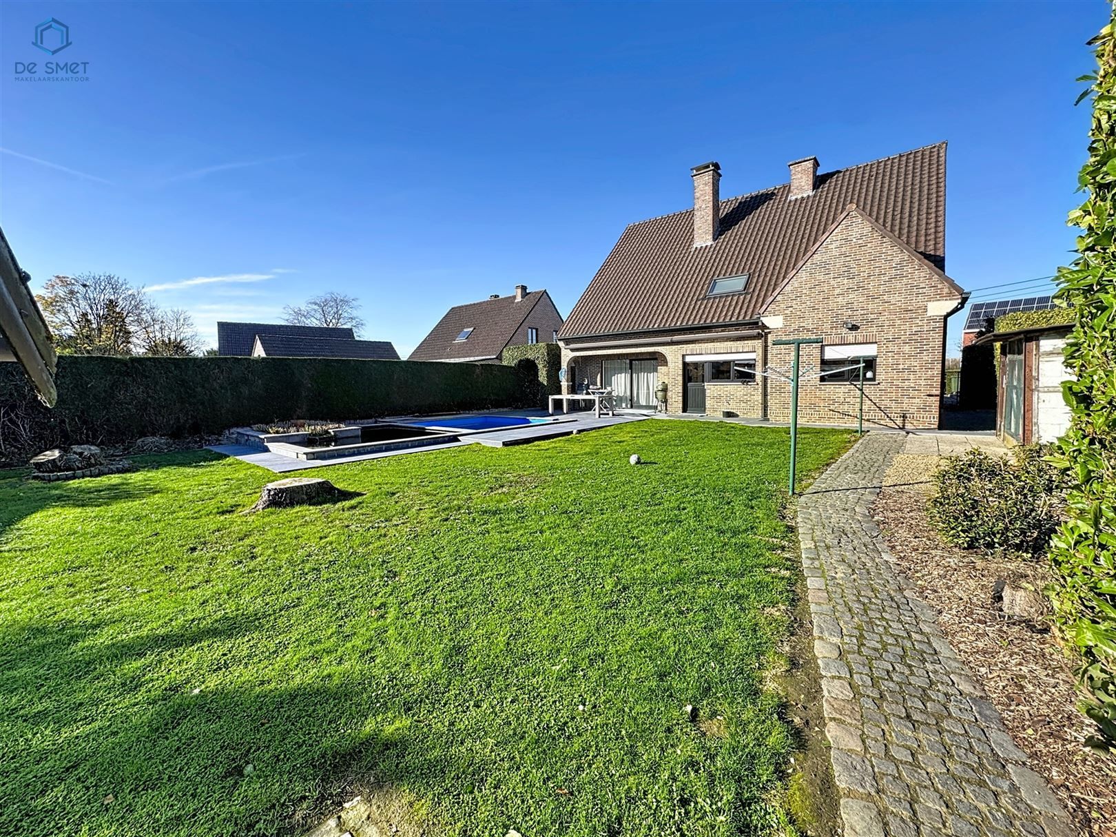 Prachtig gerenoveerde villa met 4 slaapkamers, garage en zwembad foto 32