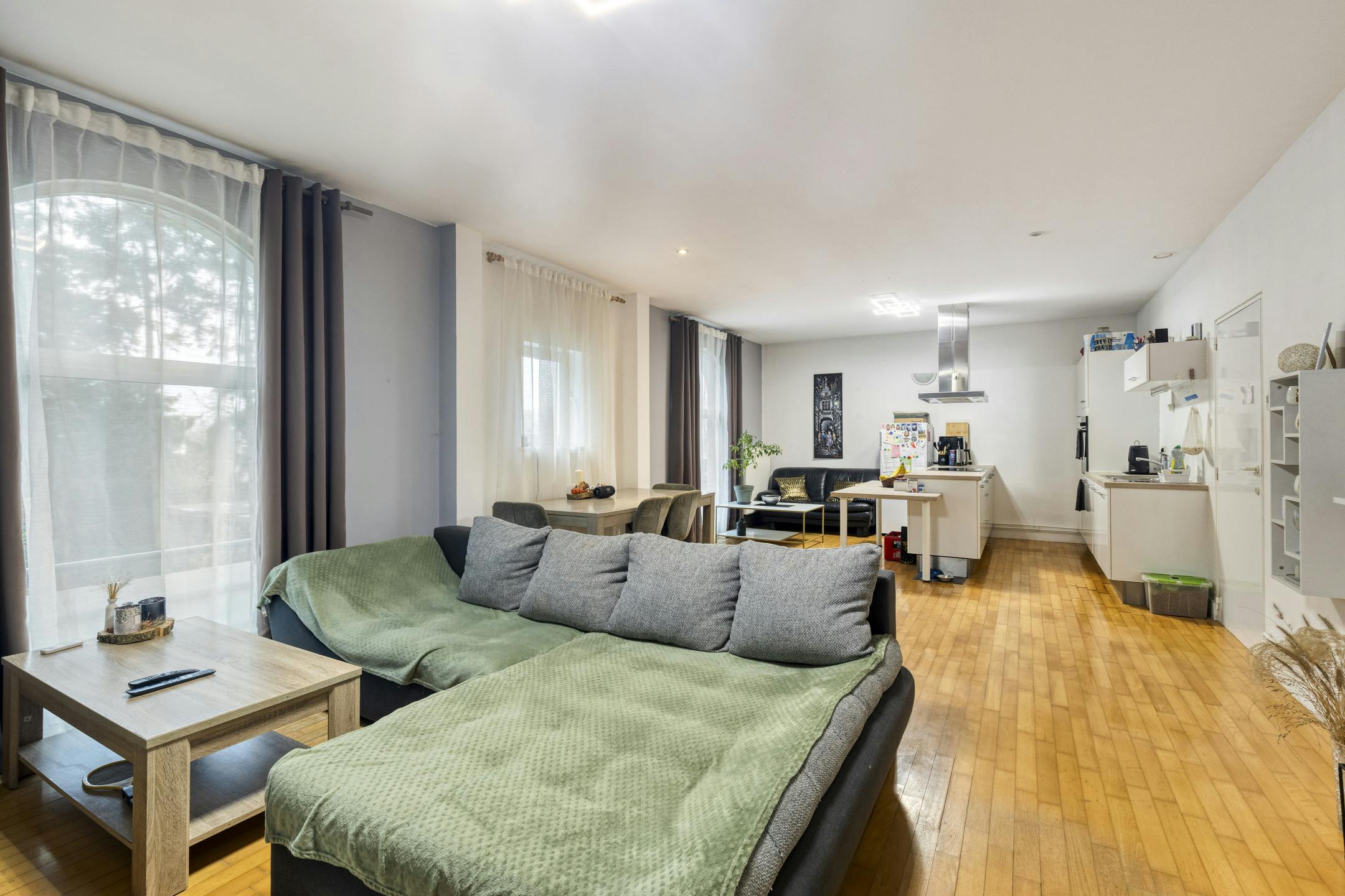 Huis met gelijkvloers kantoor/praktijk te koop in Knesselare foto 3