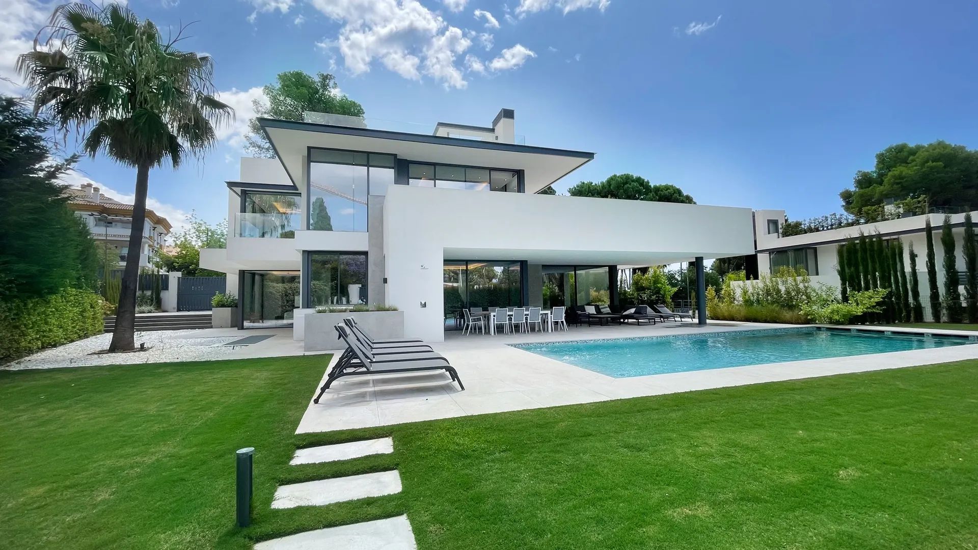 Modern meesterwerk in Nagüeles – waar luxe, ruimte en design samenkomen aan de Golden Mile van Marbella foto 40