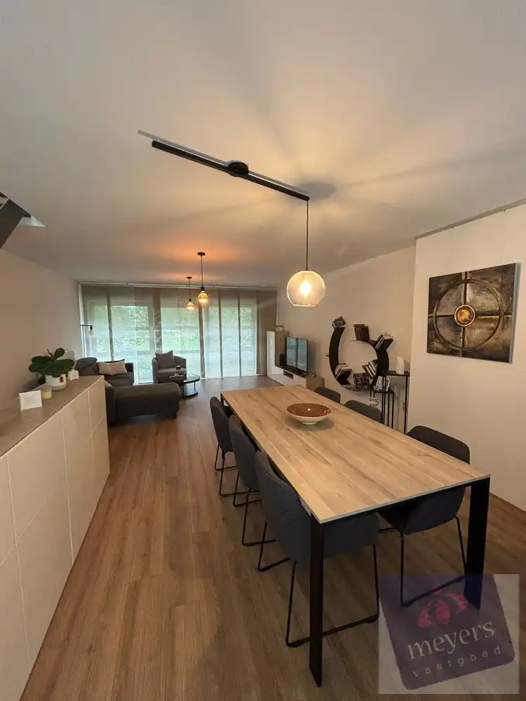 Ruime bel-etagewoning met 3 slaapkamers, tuin en garage in Hasselt foto 9