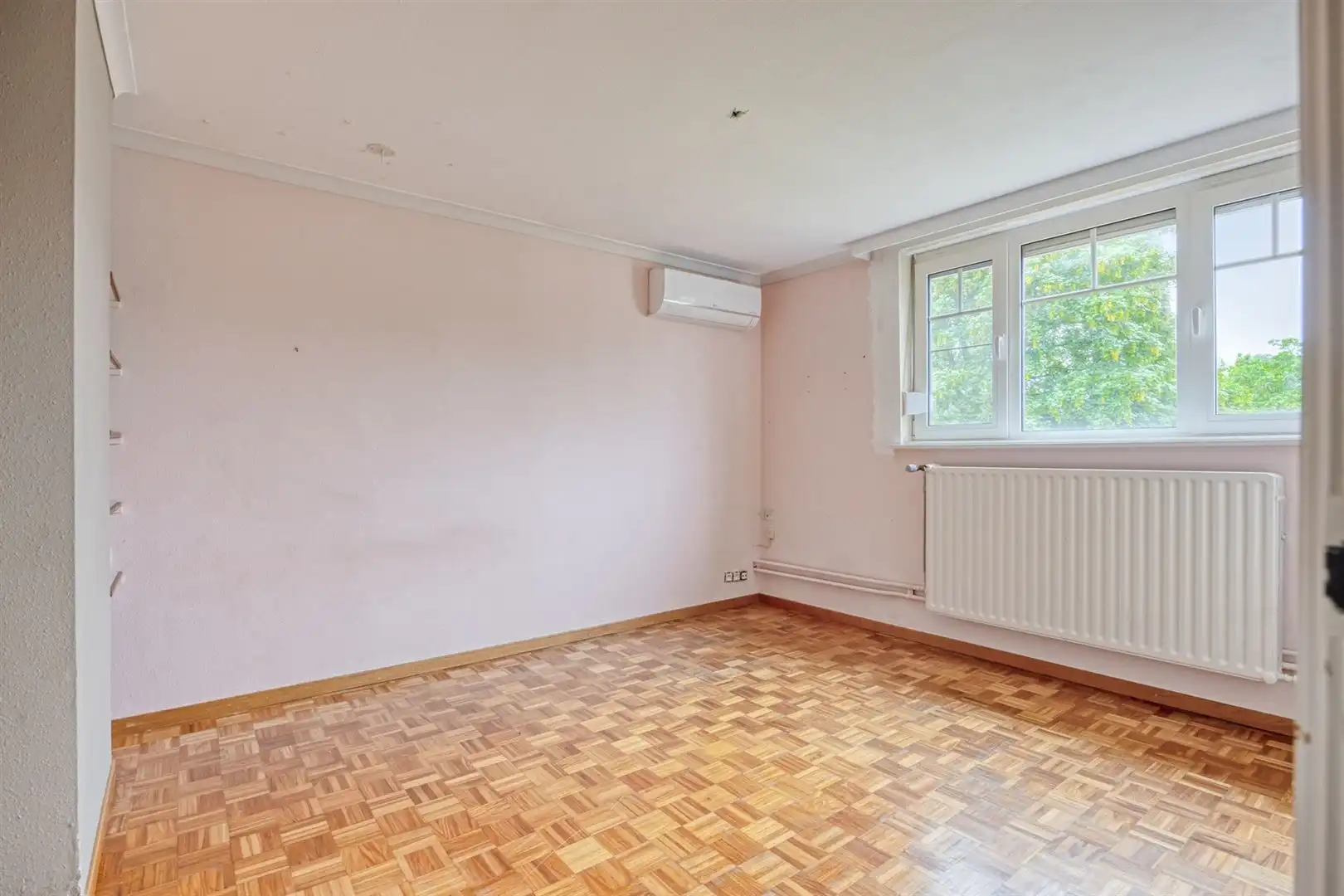 TE KOOP: Ruime gezinswoning met 4 slaapkamers op centrale ligging in Houthalen! foto 14