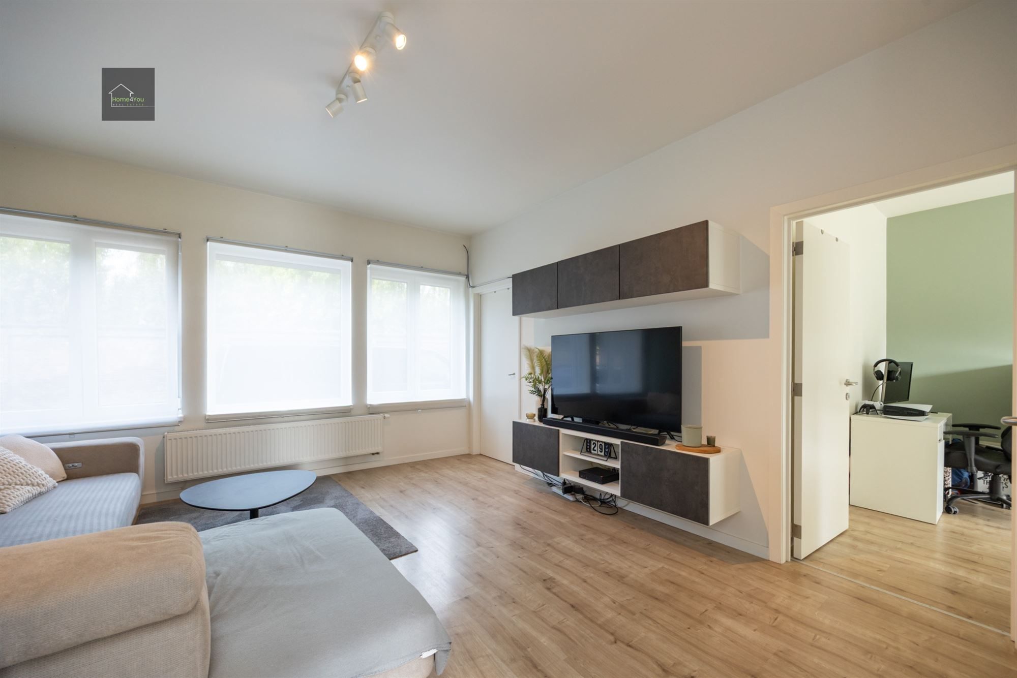Gelijkvloers appartement met zeer grote tuin foto 2