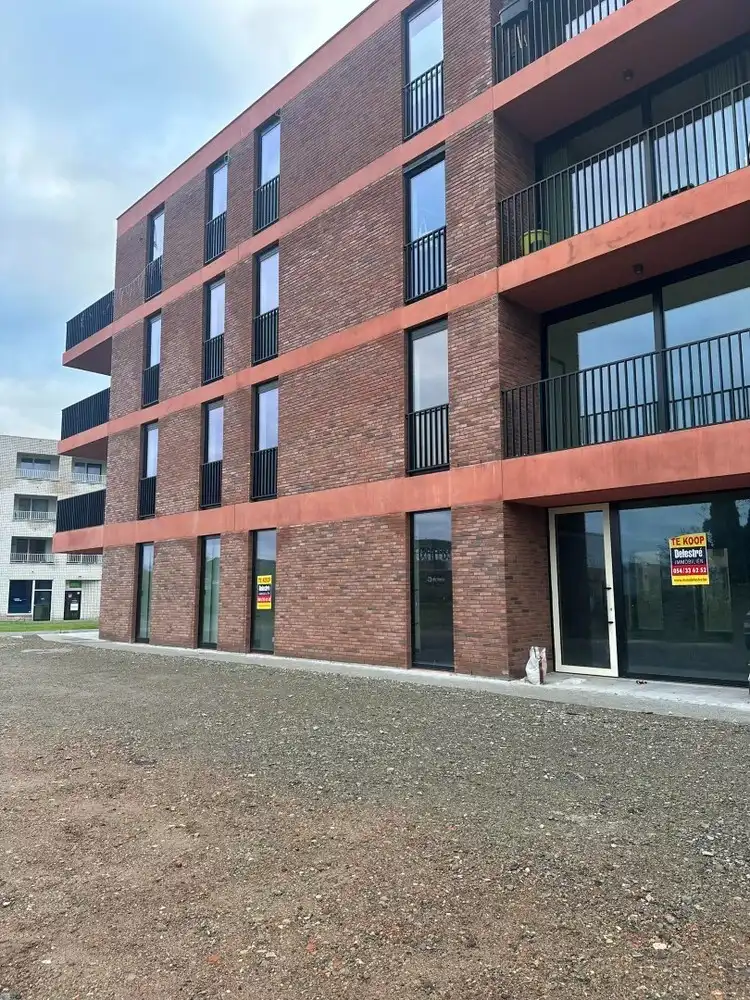 NIEUWBOUW (A.01)MULTIFUNCTIONEEL GELIJKVLOERS PIER KORNEL NABIJ KINE, ARCHITECT, SOEPBAR EN ADVOCAAT foto 13