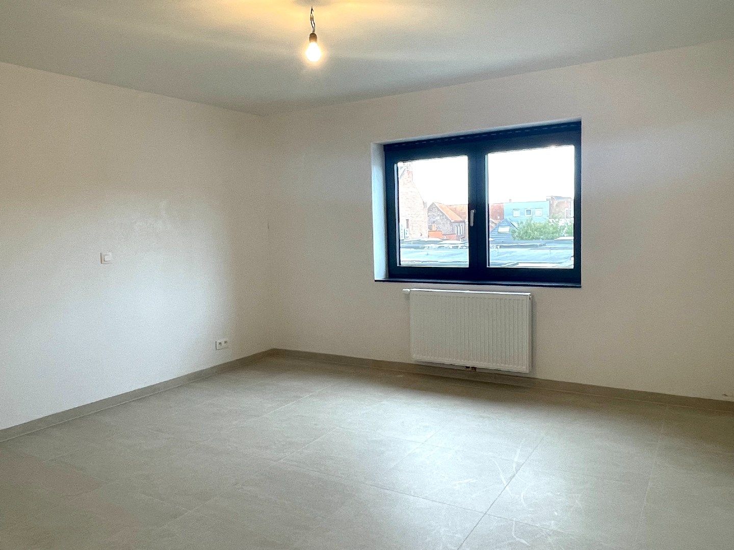 Totaal gerenoveerd, ruim appartement in centrum Lauwe! foto 15