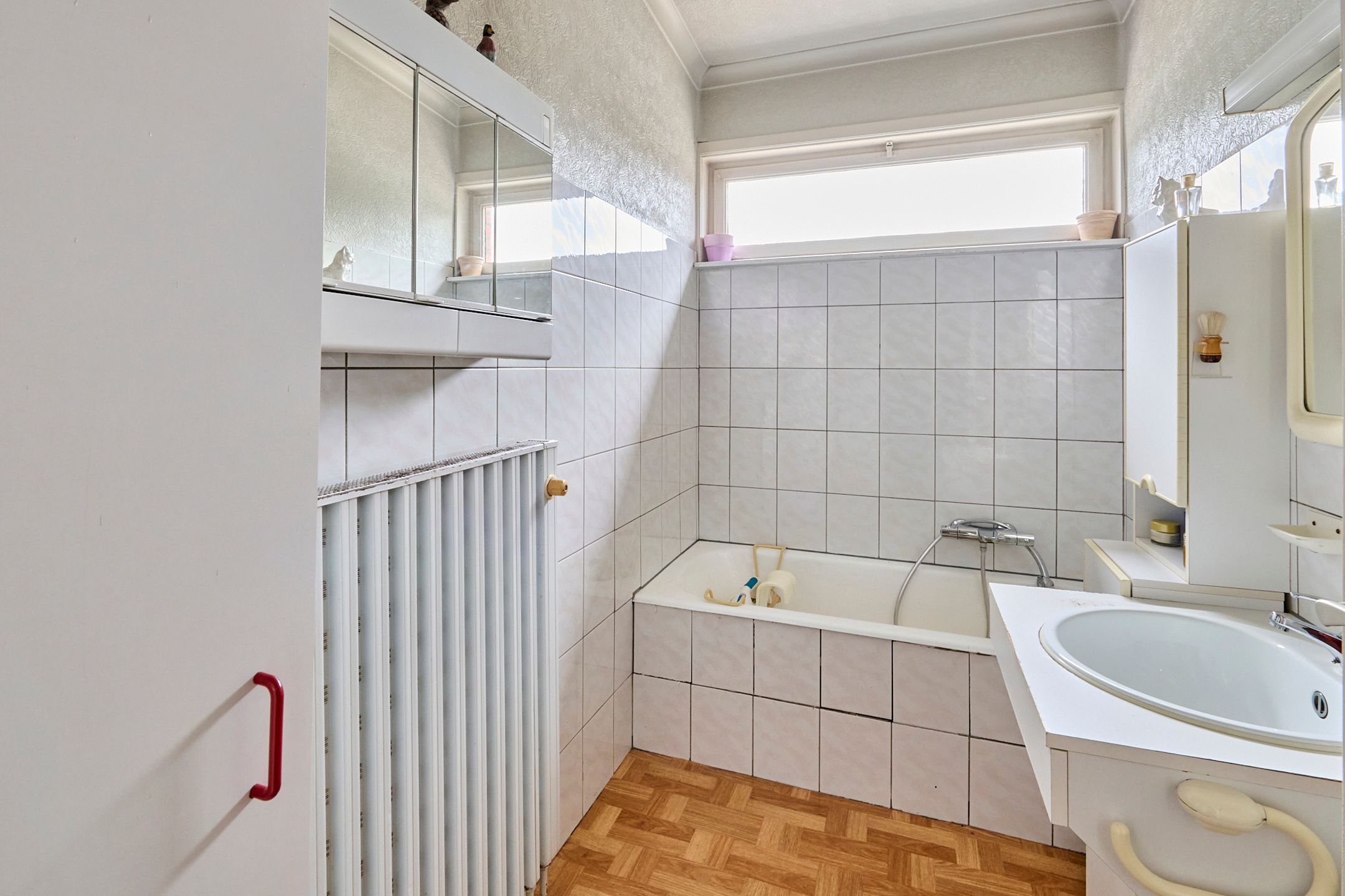 RUSTIG GELEGEN TE RENOVEREN WONING OP 10A 07CA NABIJ CENTRUM foto 10