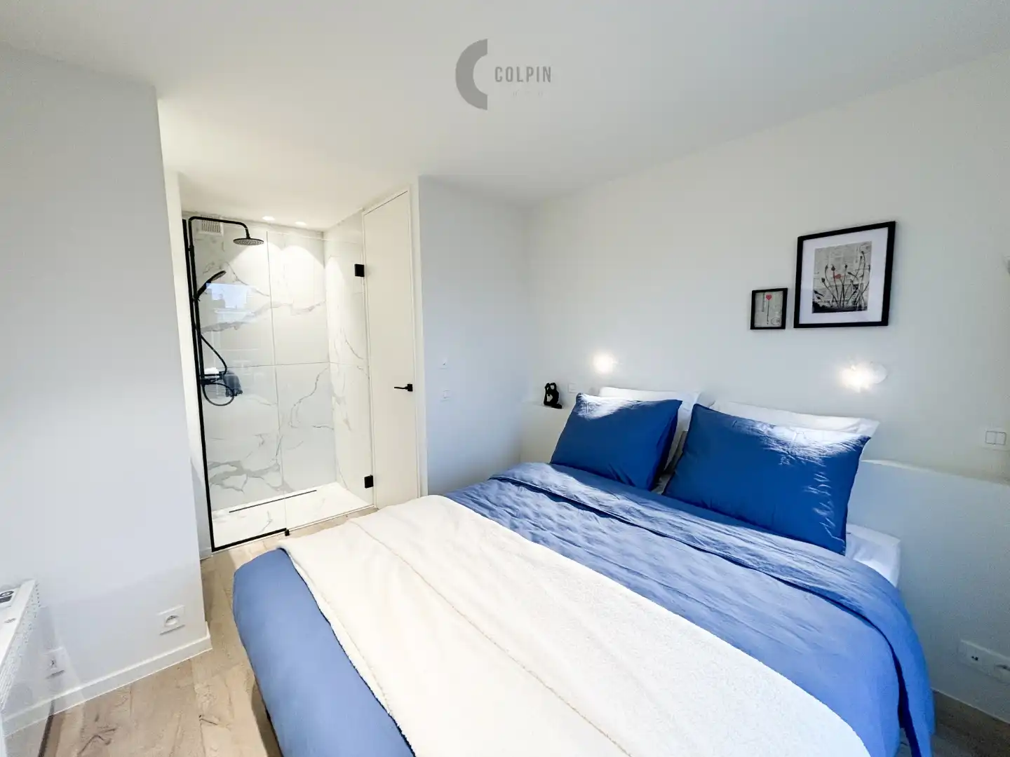 Mooi gerenoveerde penthouse met zijdelings zeezicht foto 8