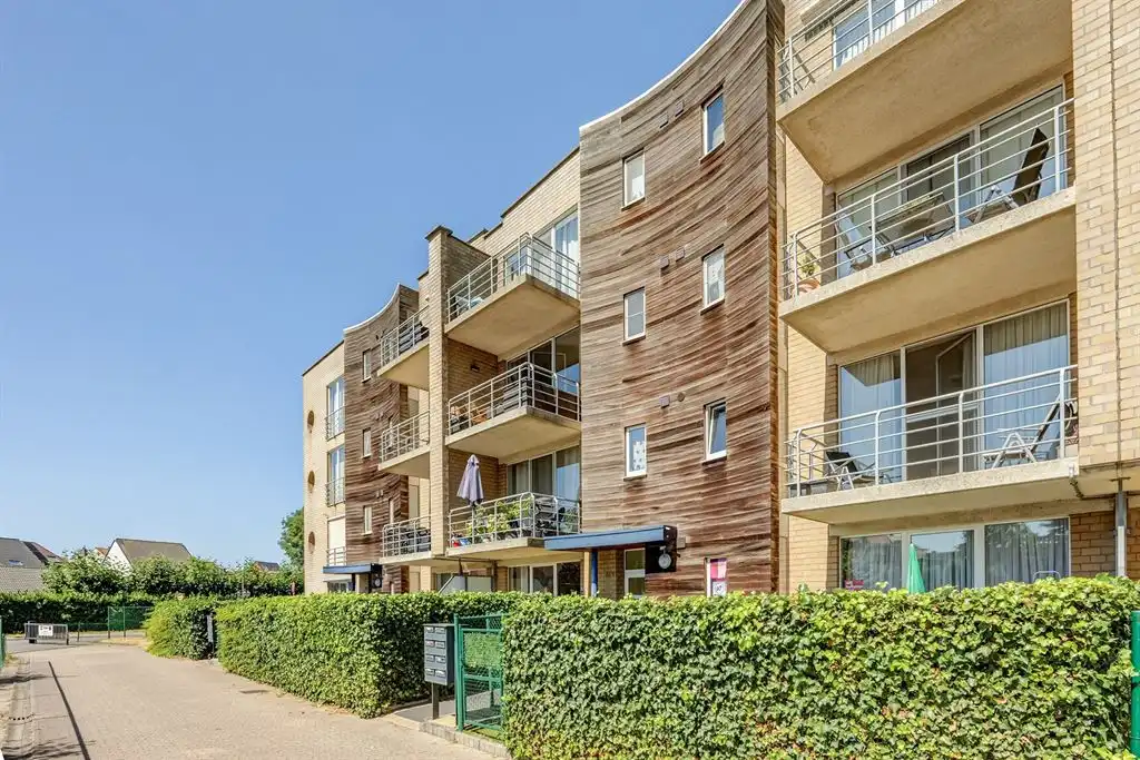 Lichtrijk appartement met 2 slaapkamers, ruim terras en P foto 17