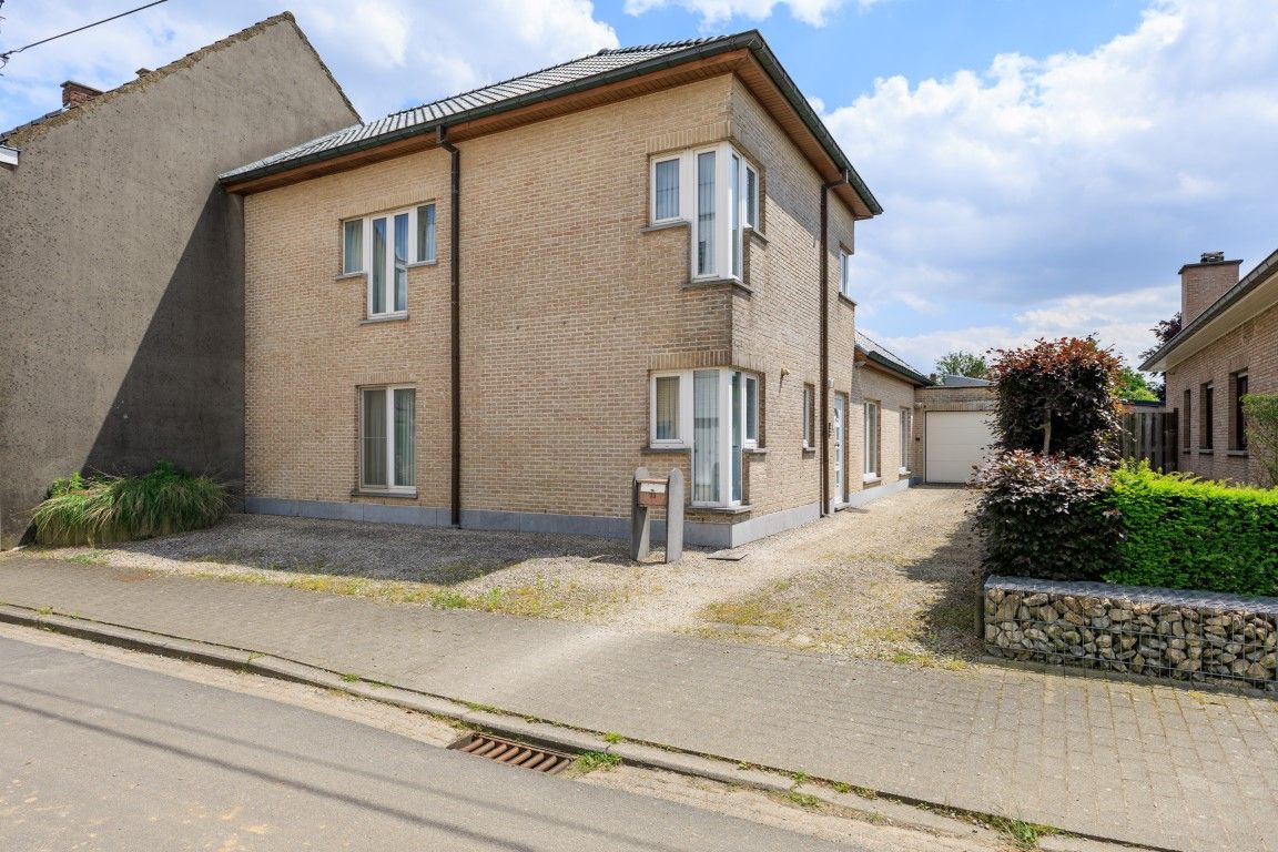 Ruime, instapklare woning met 4 slaapkamers foto 1