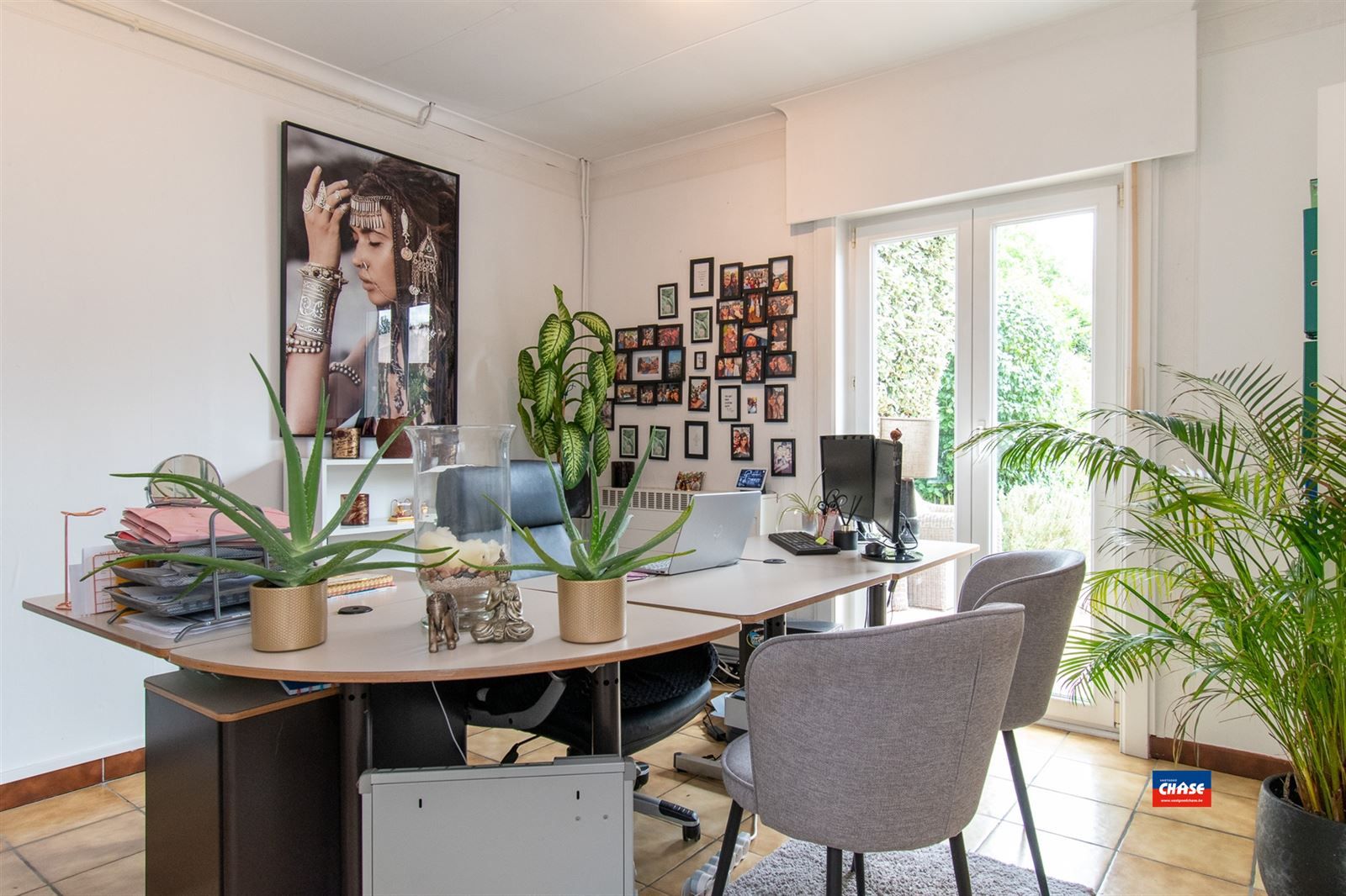 PRACHTIG LANDHUIS MET PRAKTIJKMOGELIJKHEDEN EN ZWEMBAD OP EEN TOTALE OPPERVLAKTE VAN 10a 50ca  foto 25