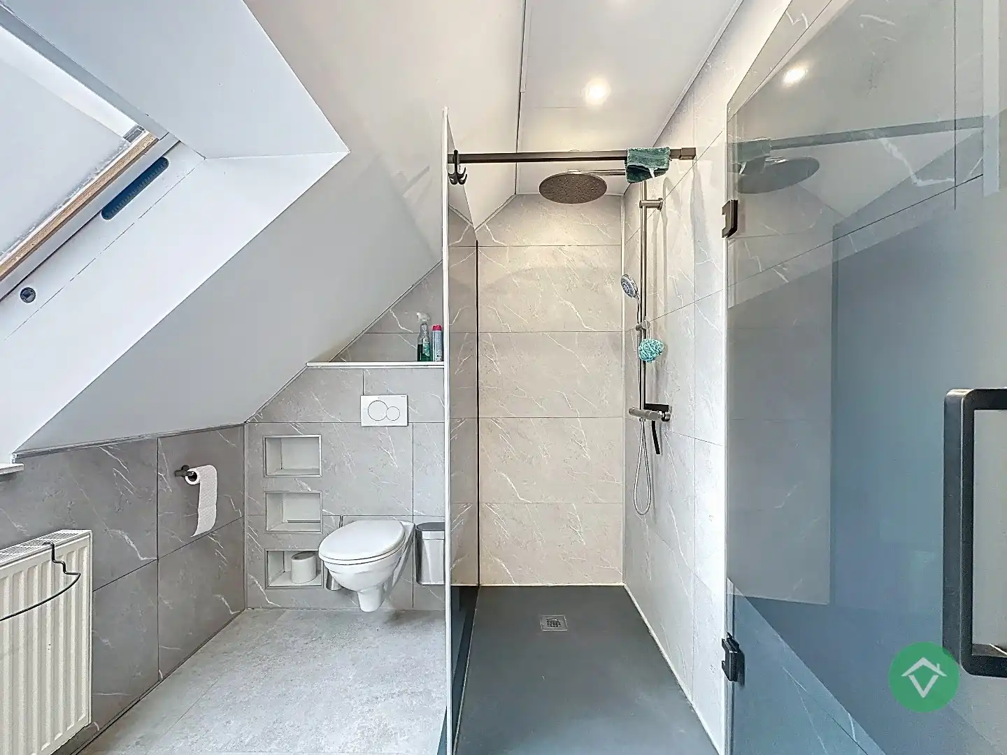 Statige gezinswoning met zonnige tuin, drie slaapkamers en topligging in Leke foto 23