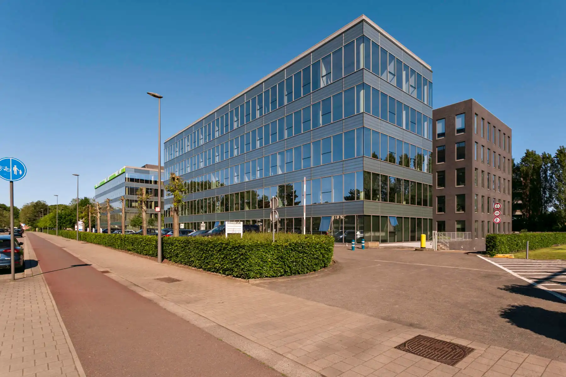 Kantoor te Huur in Antwerpen Berchem foto {{pictureIndex}}