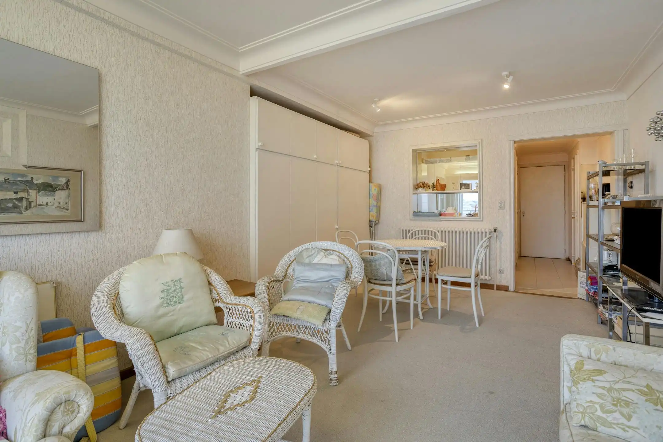 Te renoveren studio met uniek zeezicht te koop in Duinbergen foto 6