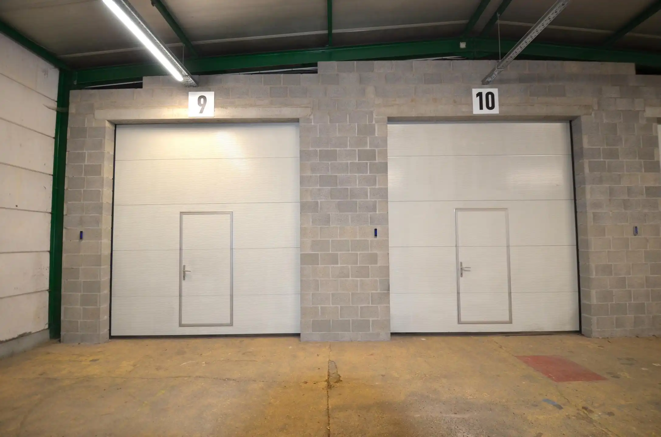 Goed gelegen magazijnen van 120 m² te Nijlen foto 7