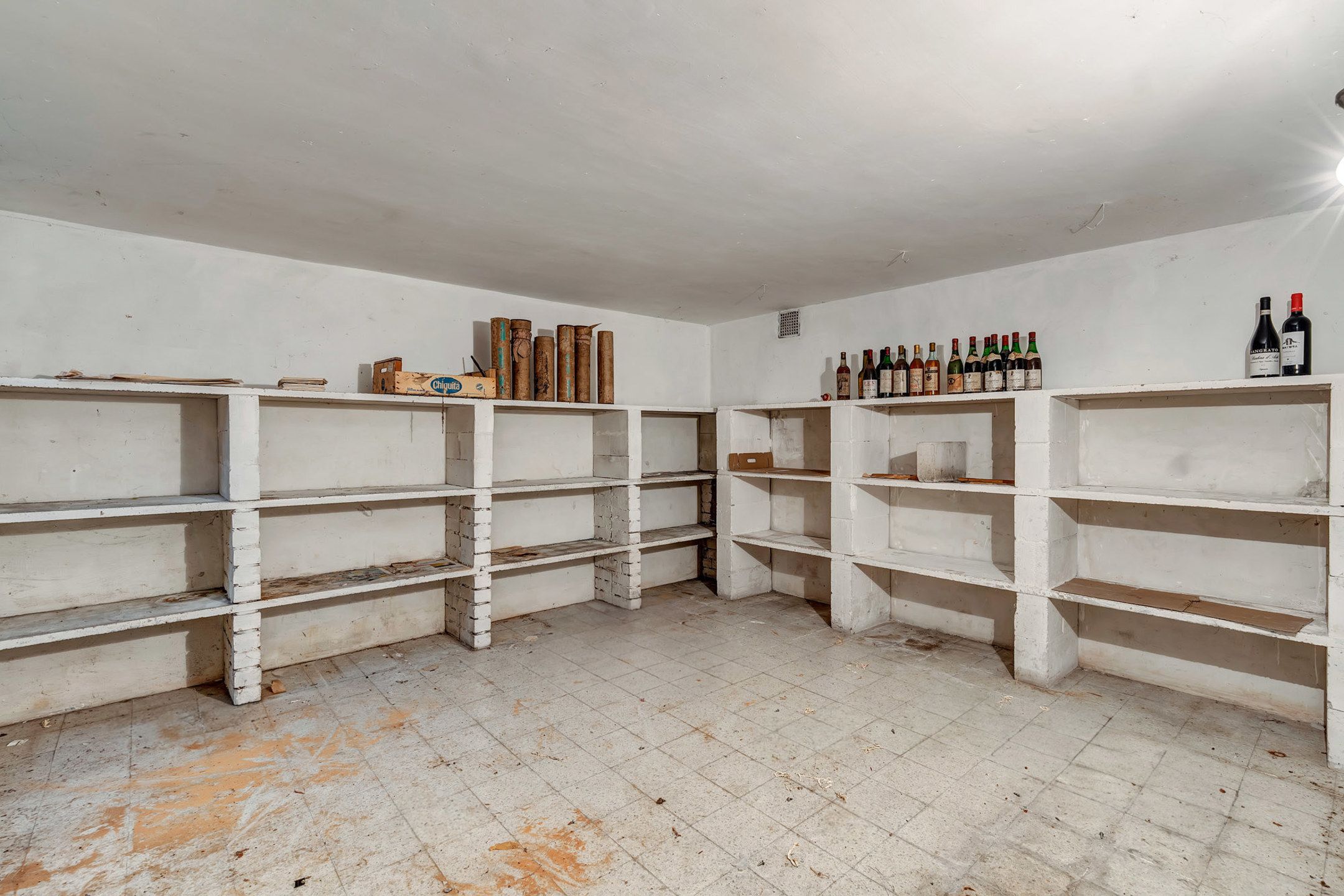 Ruime villa met loods en garage foto 14