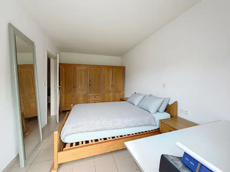 Gelijkvloers appartement met 2 slaapkamers en tuin foto 7