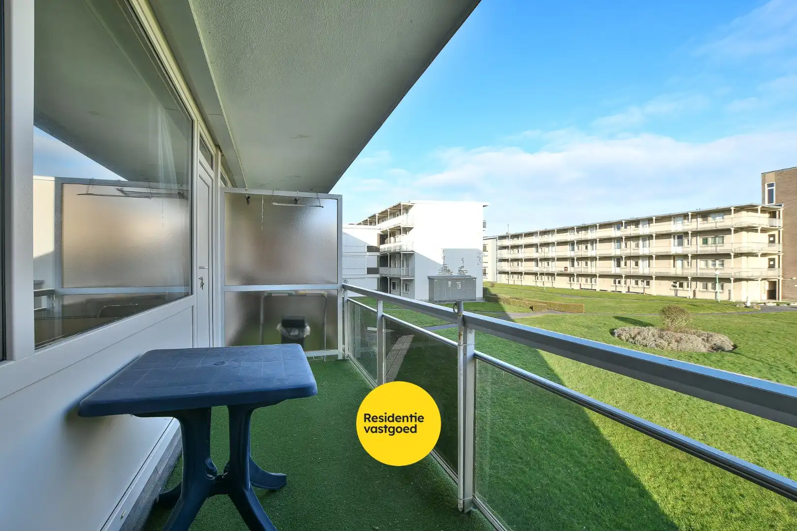 Eénslaapkamerappartement met terras, vlakbij strand en zee!  foto 15