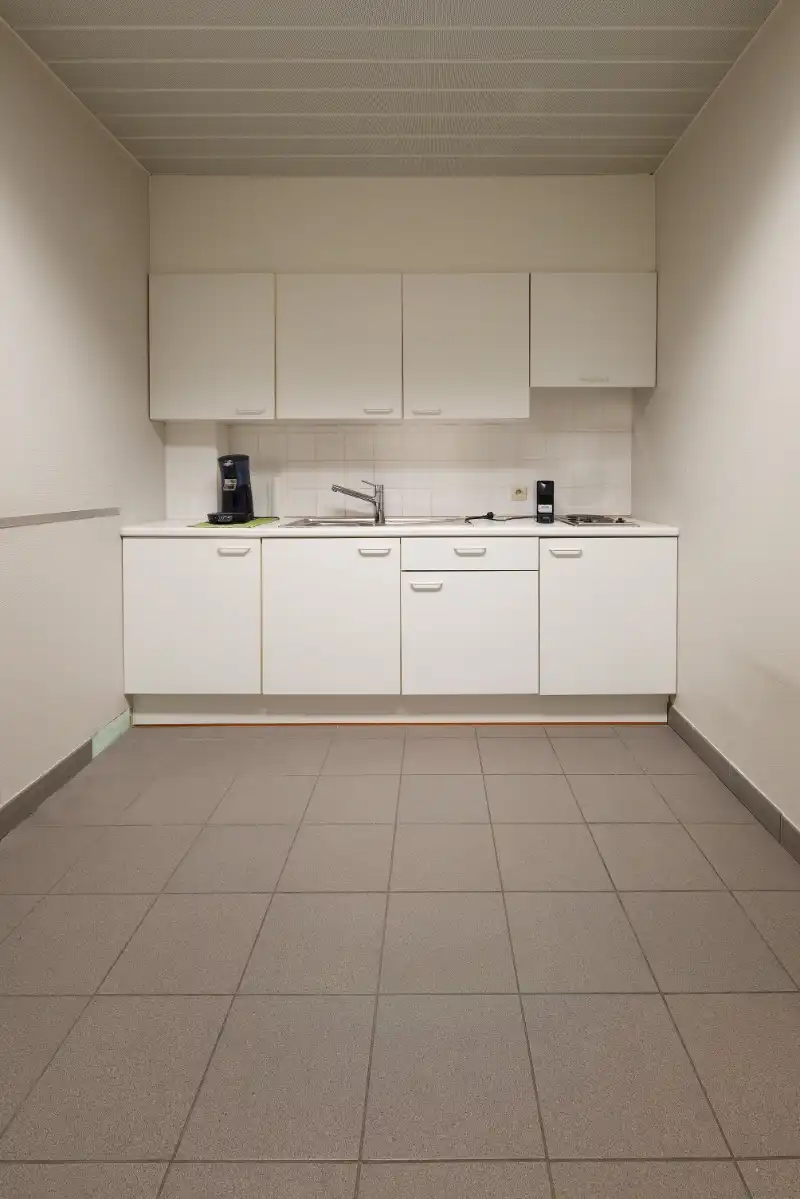 Ruim kantoor van 160 m2 met vlotte bereikbaarheid foto 12