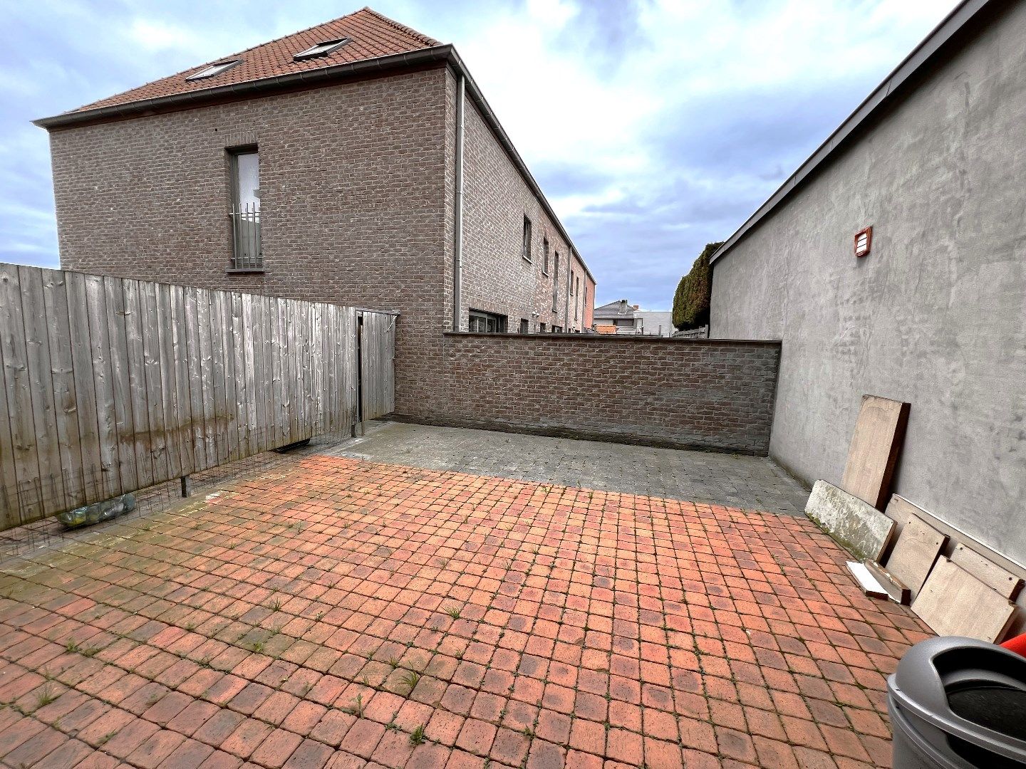 APPARTEMENT MET 2 SLAAPKAMERS, GARAGE EN RUIME KOER foto 7