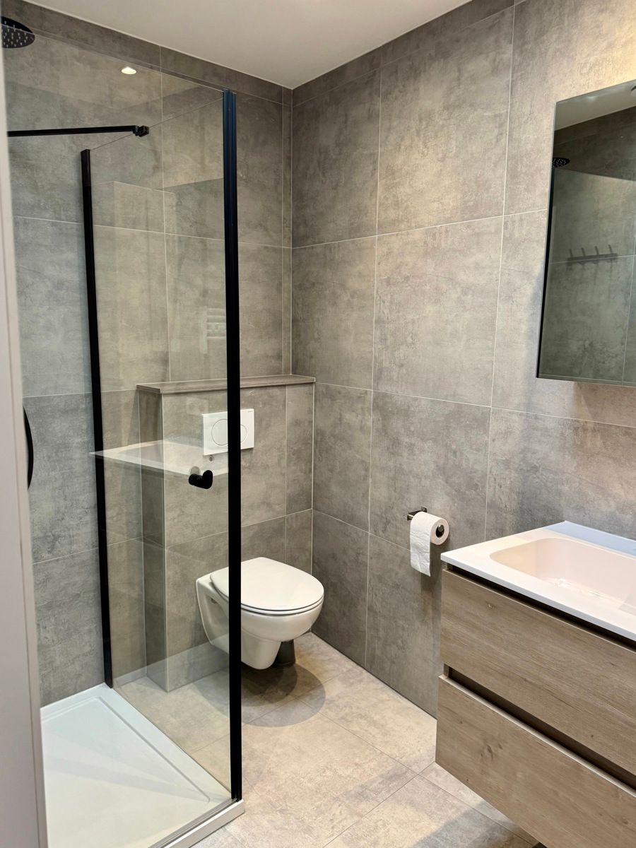 Gerenoveerde rijwoning te huur in centrum Geraardsbergen foto 11
