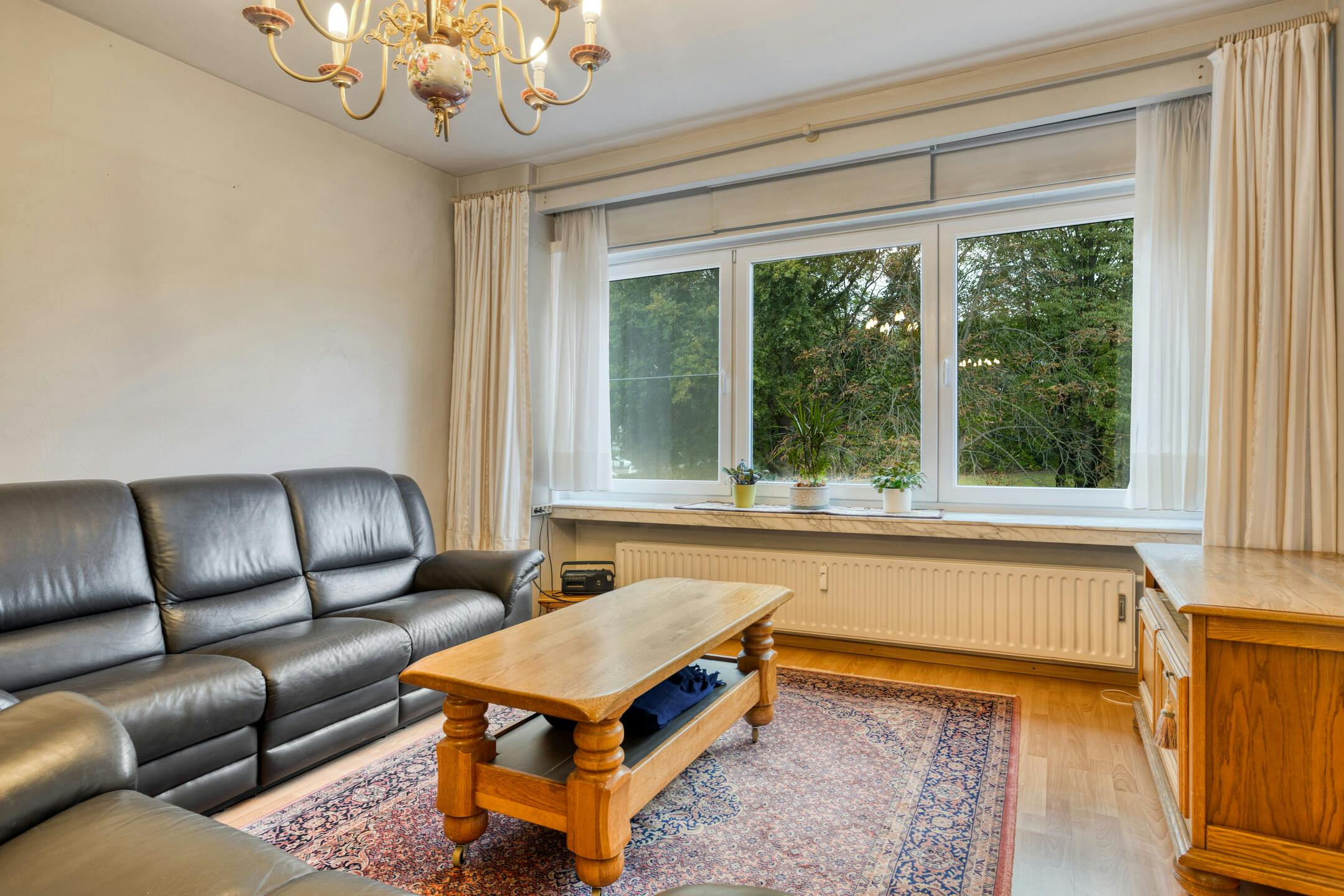 Appartement met 2  a 3slaapkamers en garage te koop in Hoevenen! foto 8