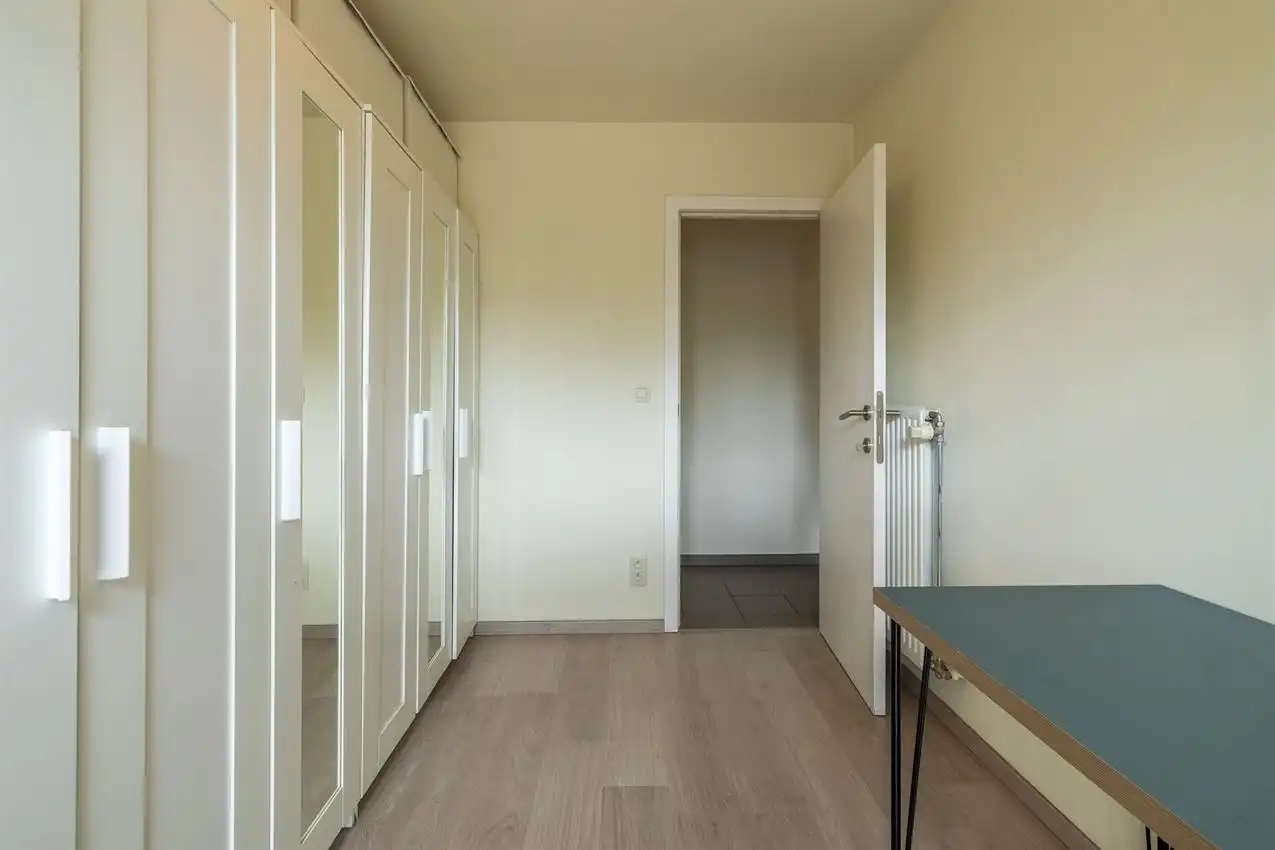 Gelijkvloers appartement met twee slaapkamers en autostaanplaats foto 17