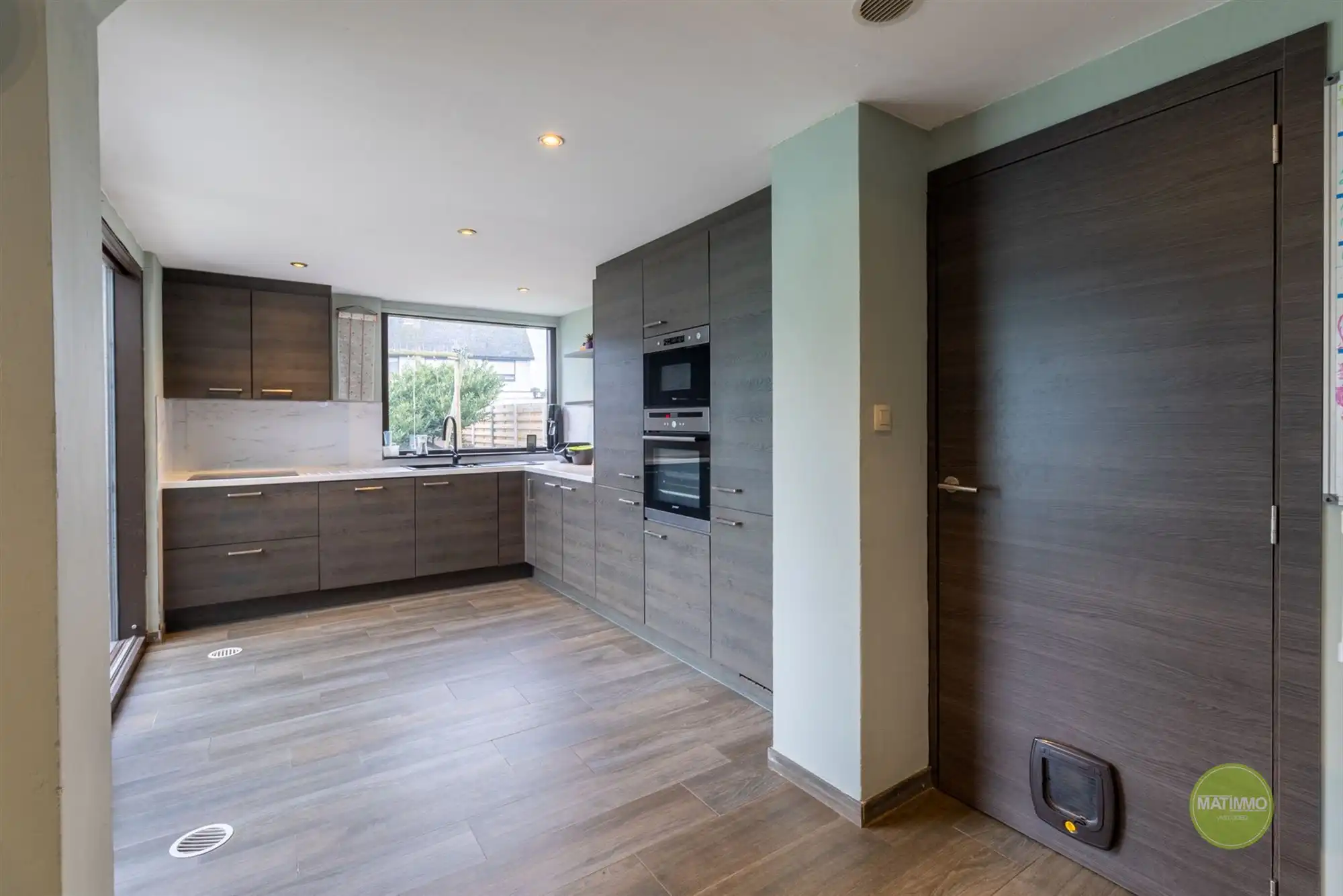 Rustig gelegen gezinswoning met 3 slaapkamers te Mol  foto 7