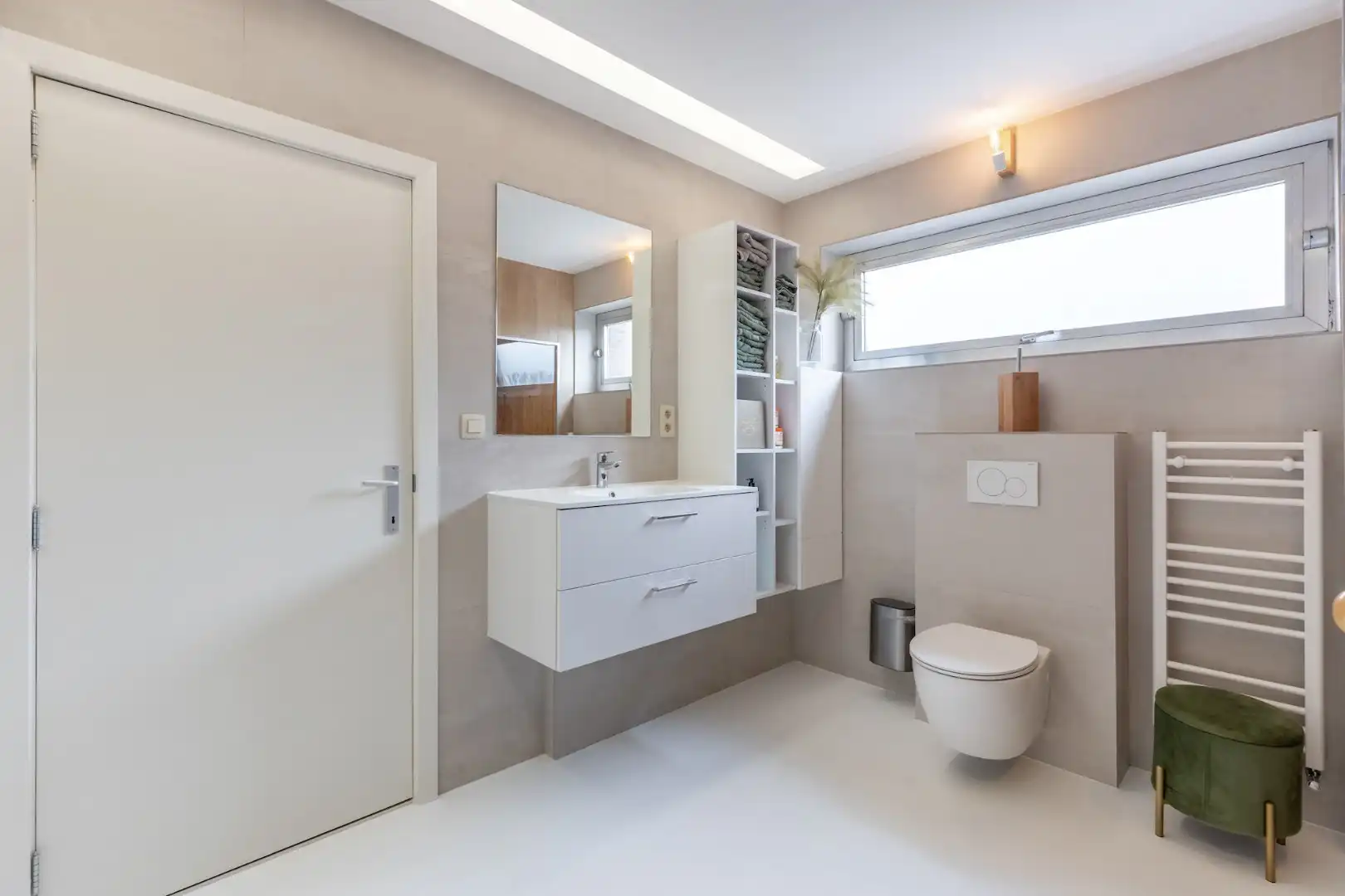 Modern en comfortabel gerenoveerd appartement op de eerste verdieping in het centrum van Neeroeteren foto 16