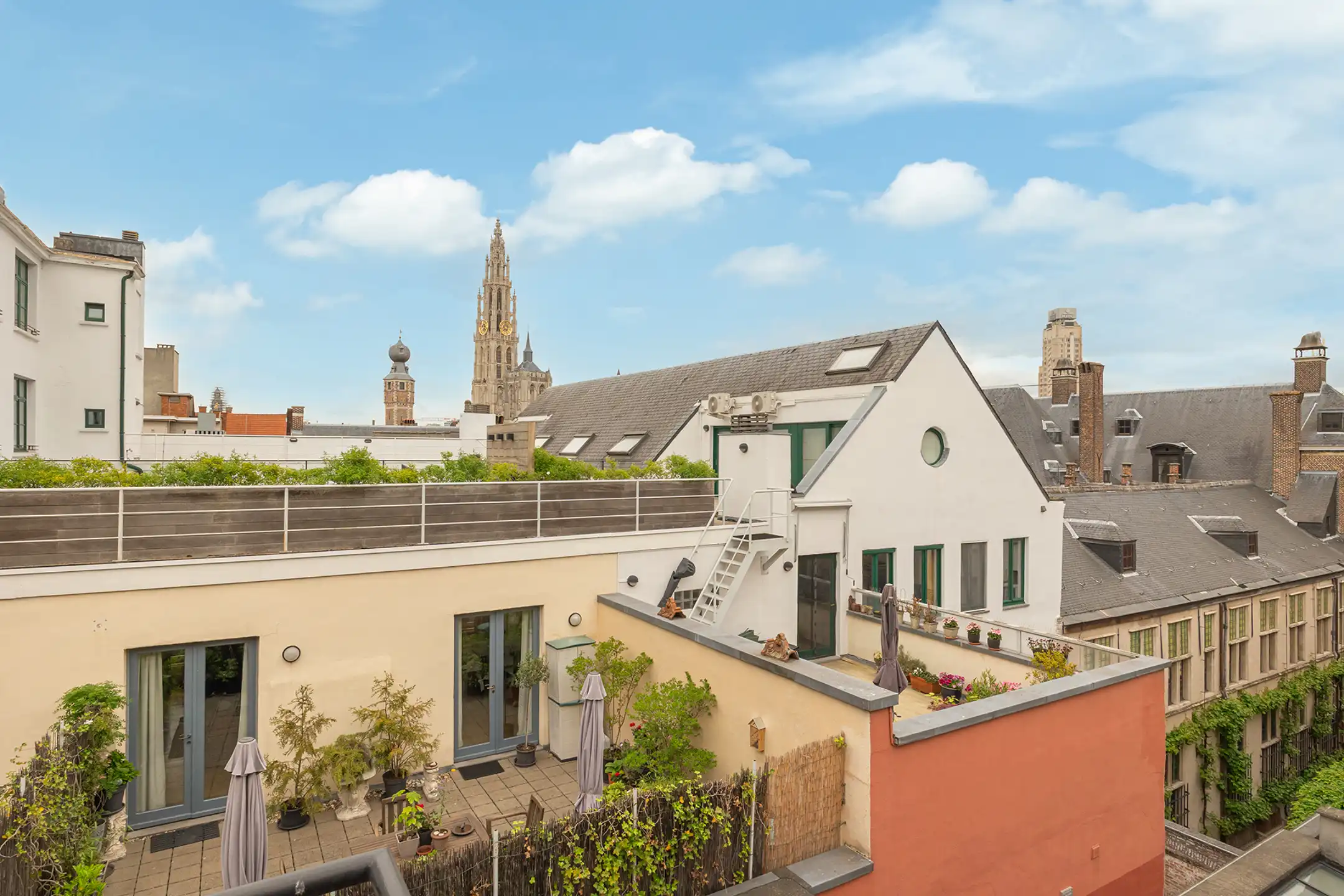 ANTWERPEN - Penthouse met terras en zicht op de kathedraal foto 15
