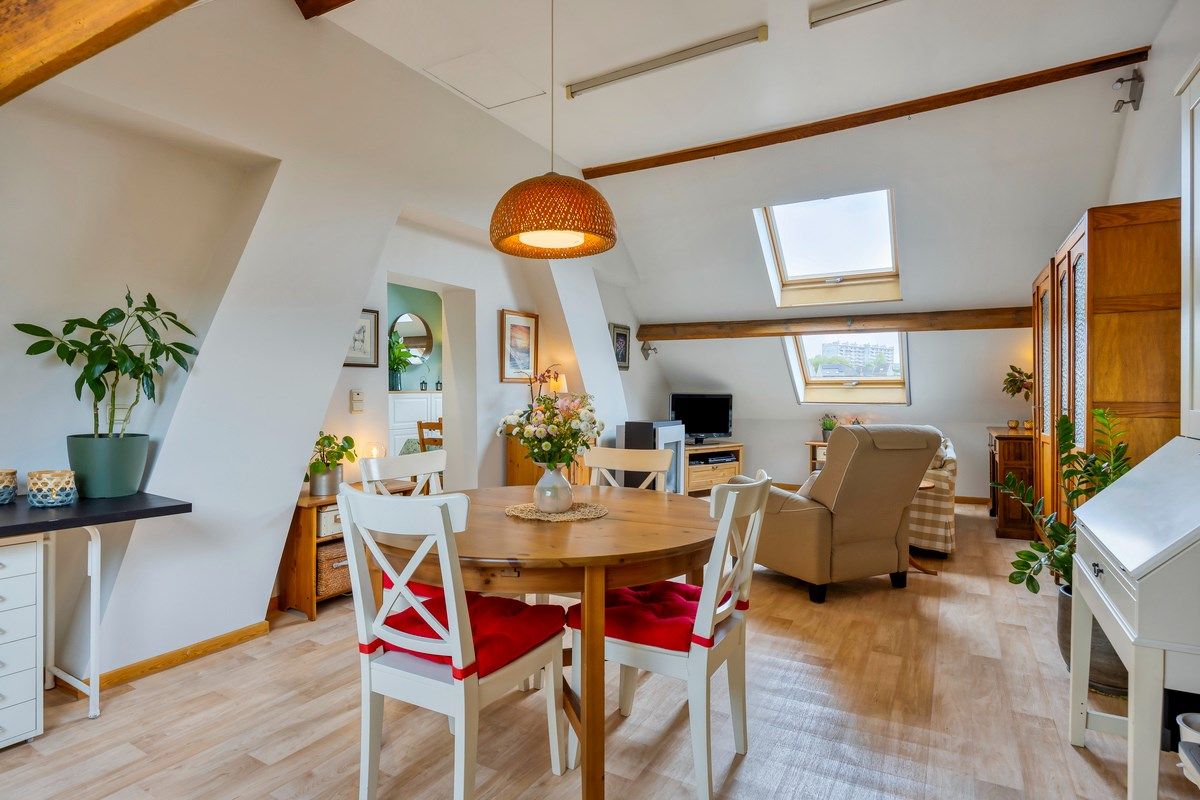 Charmante en goed gelegen woning foto 12