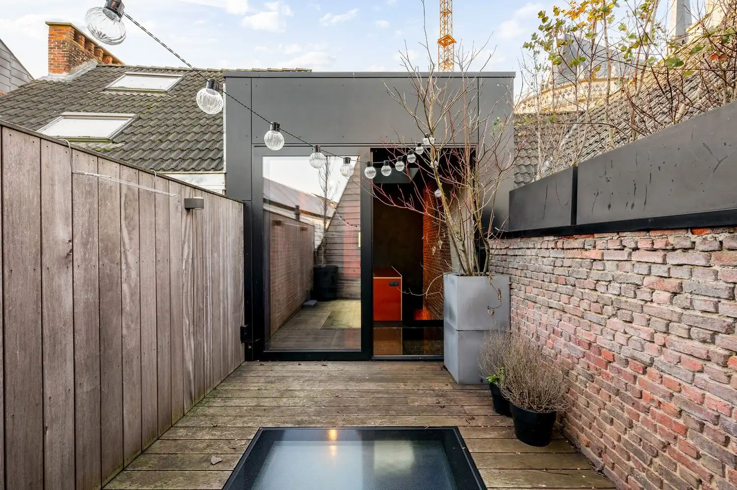 Karaktervolle erfgoedwoning op topligging tegenover de Sint-Gummaruskerk. foto 31