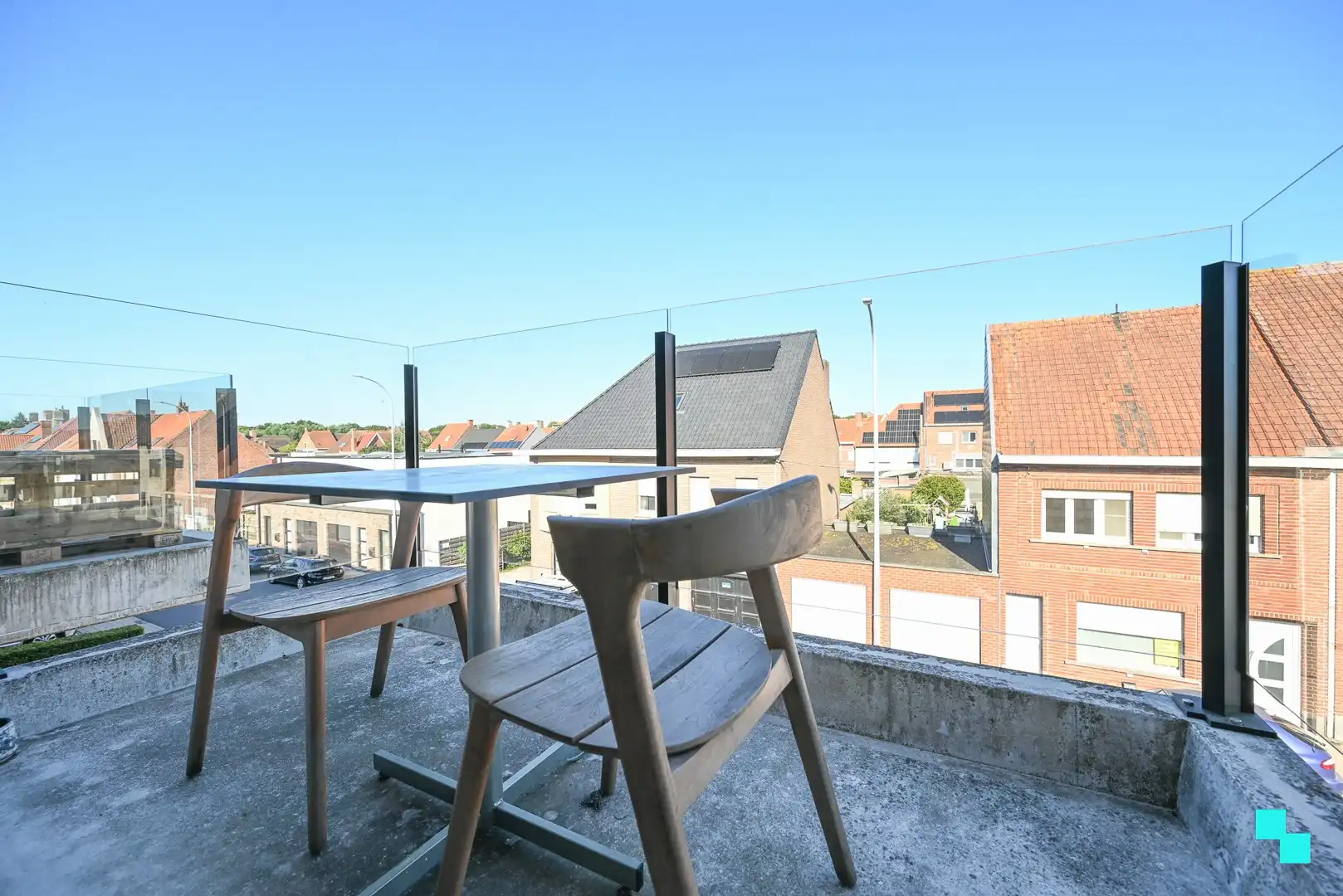 Instapklaar appartement met divers maatmeubilair te Izegem (Emelgem) foto 14