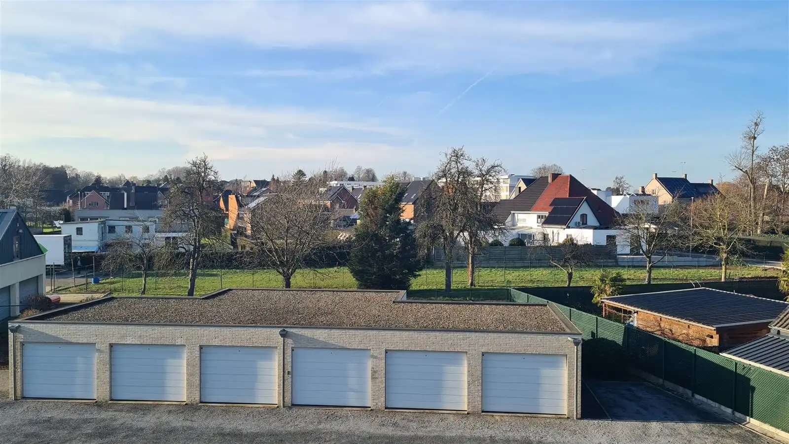 Recent appartement op bovenste verdieping nabij centrum Hoeselt foto 17