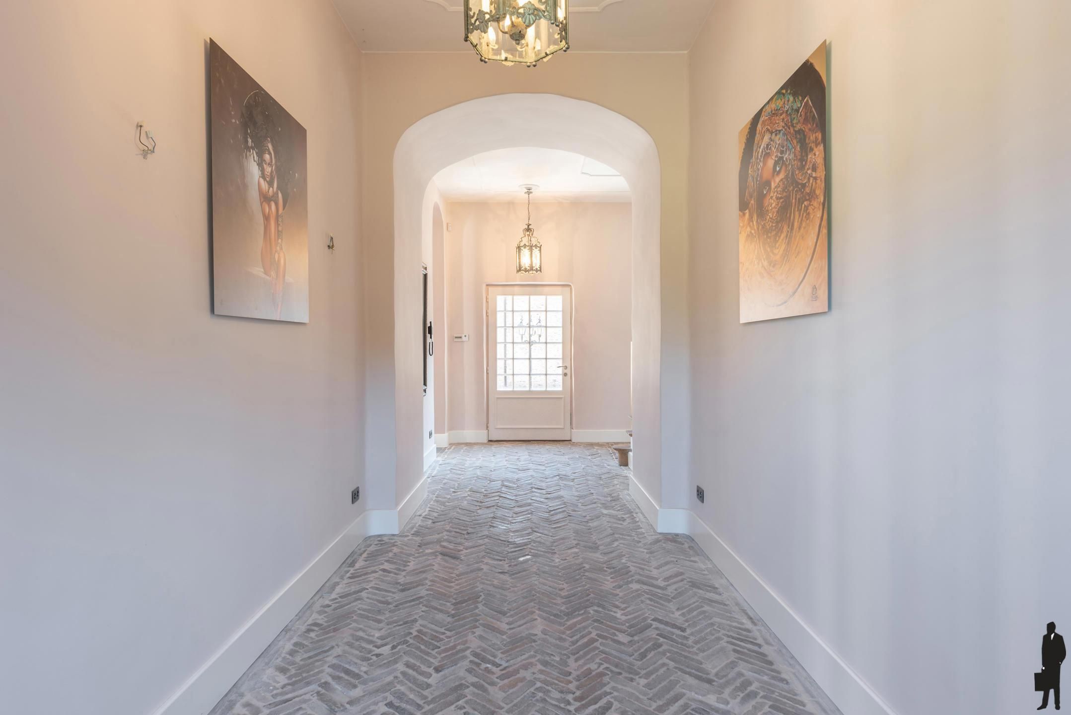 Uniek perceel met U-vorm woning, wellness én conciërgewoonst / zorgwonen en dit op ca. 2.8 hectare! foto 10