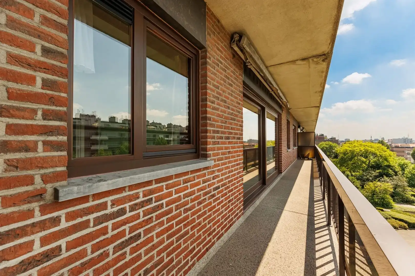 Ruim zonnig appartement met staanplaats. foto 19