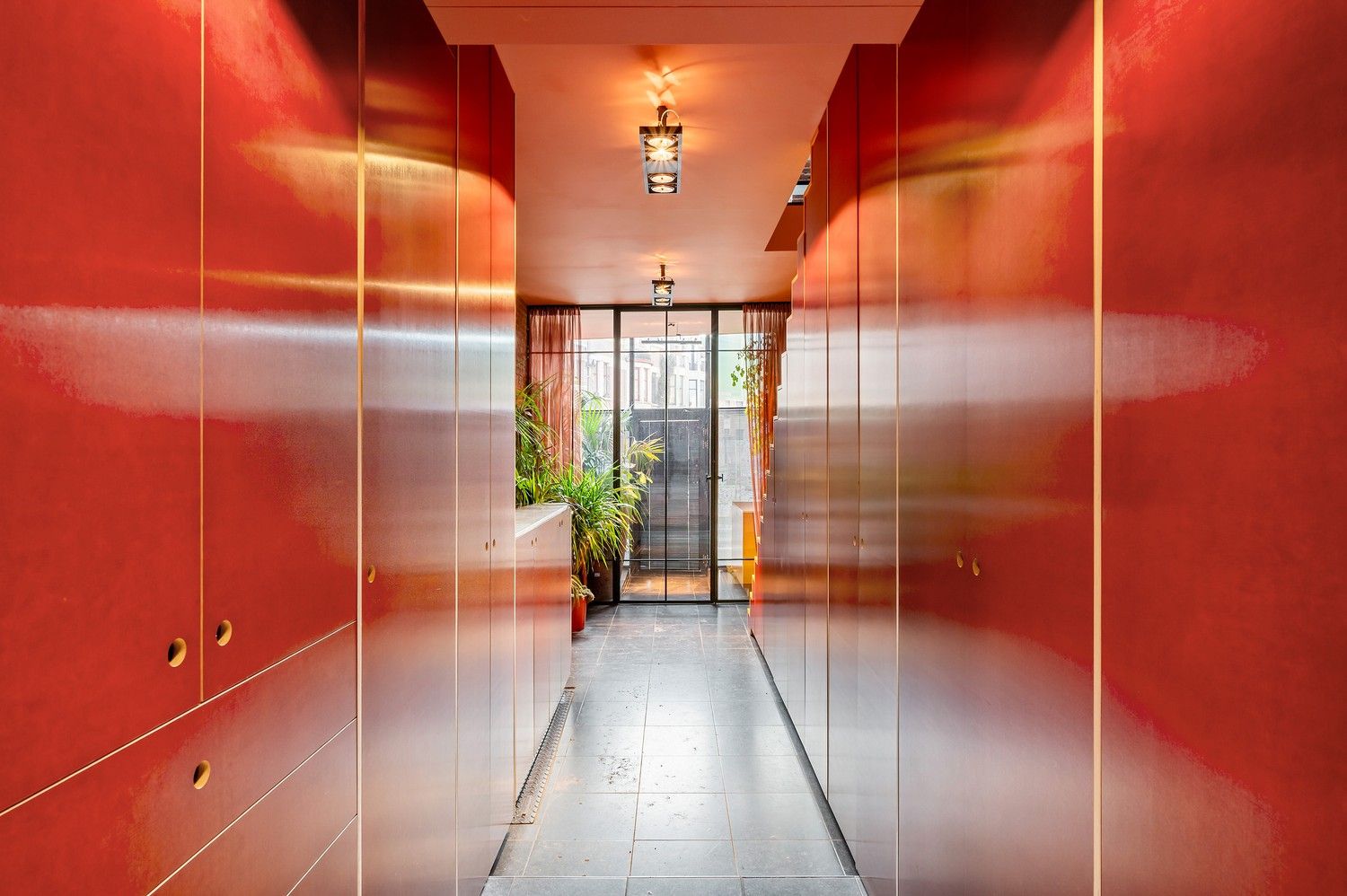 Karaktervolle erfgoedwoning op topligging tegenover de Sint-Gummaruskerk. foto 5