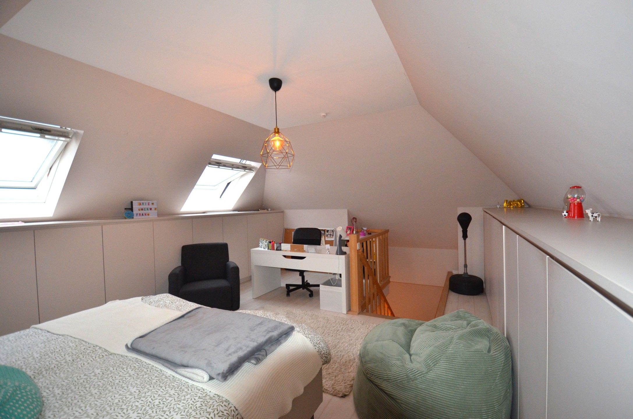 Rustig gelegen stijlvolle woning met 4 slaapkamers foto 28