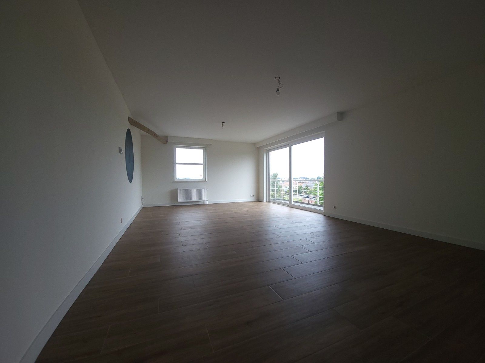 Centraal gelegen 2-slaapkamerappartement te Deinze foto 4