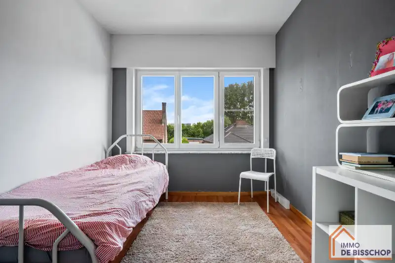 Instapklare woning met 3 slaapkamers, tuin en garage foto 11