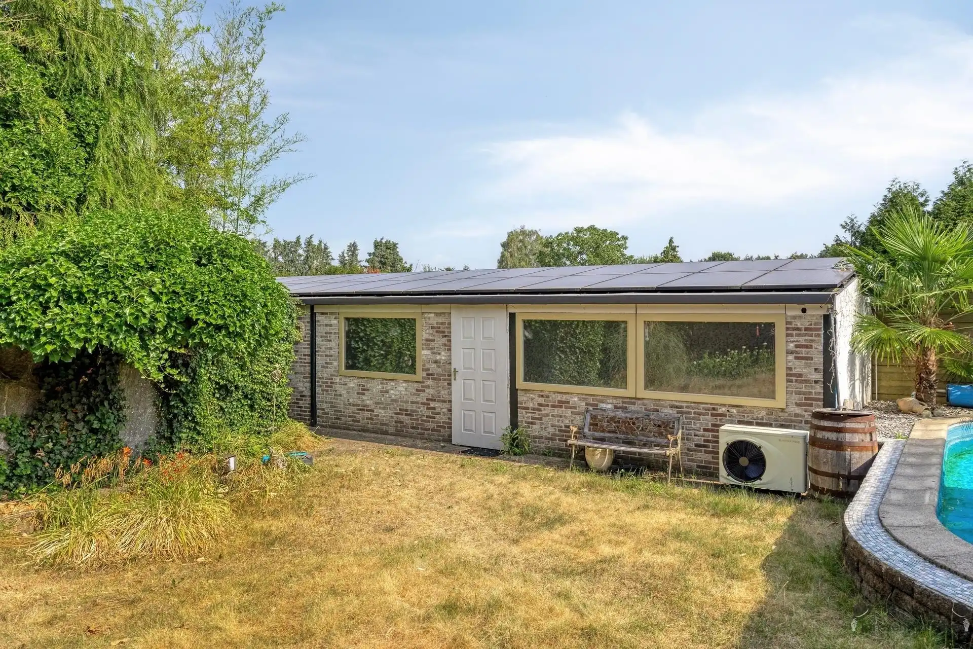 Sfeervolle villa met 5 slaapkamers, zwembad, veranda en uniek verhuurpotentieel  foto 41