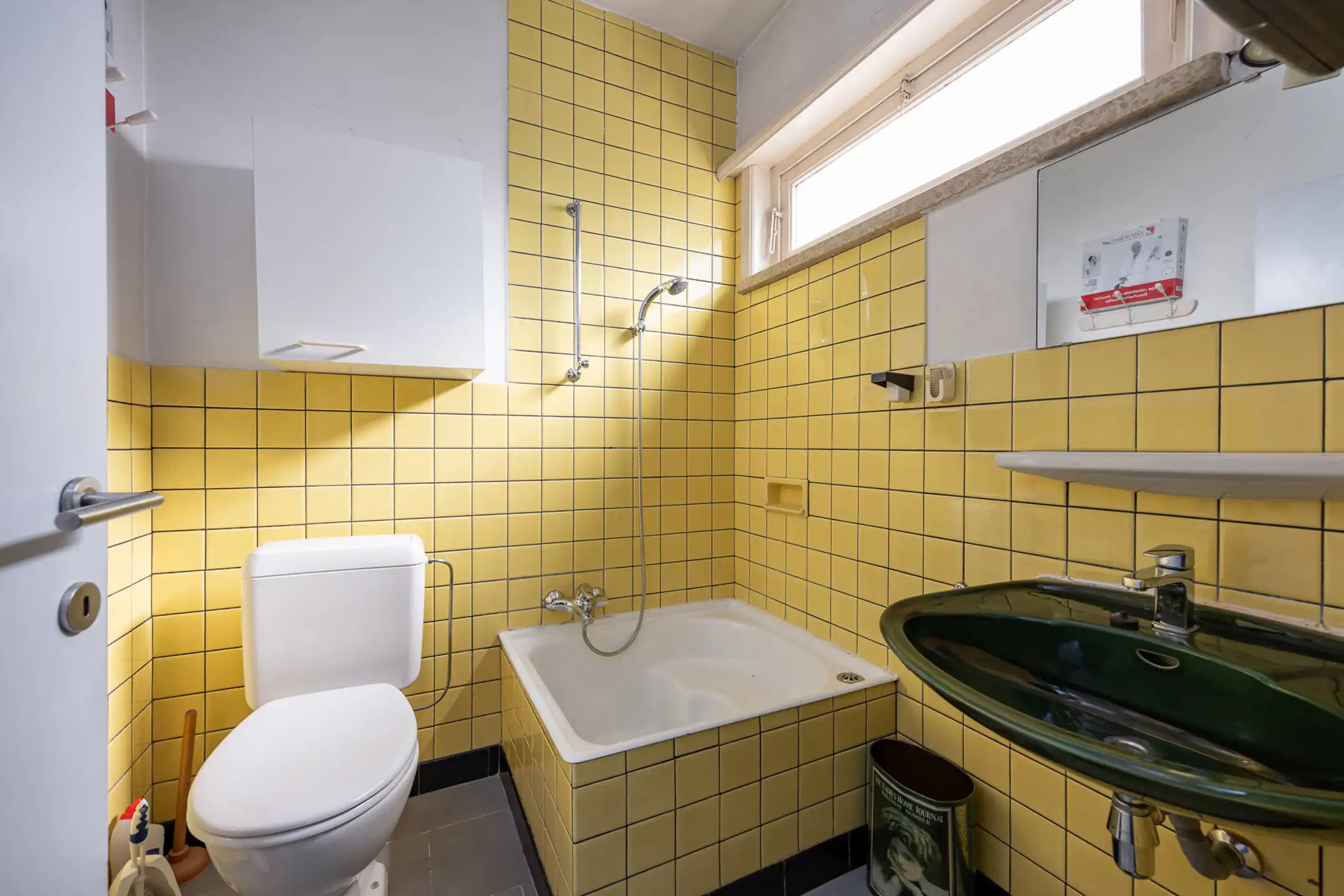 Te renoveren 6slpk-woning met tuin en garage te Turnhout. foto 11