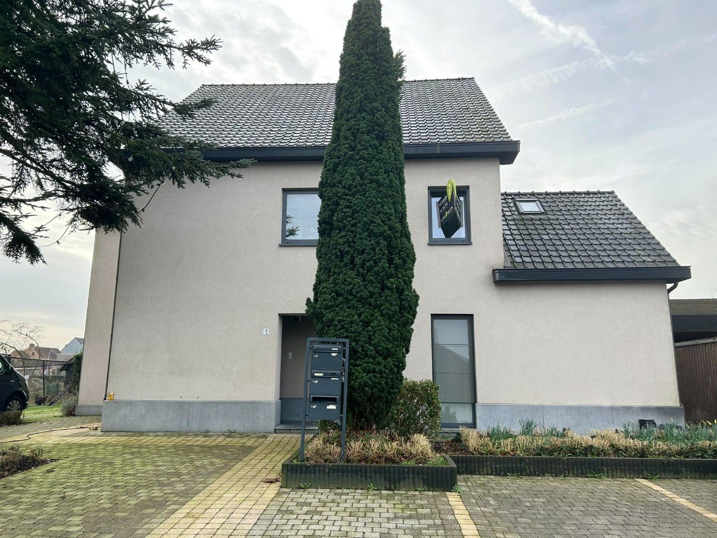 Ruim appartement met terras en 2 slaapkamers in OLV-Olen! foto {{pictureIndex}}