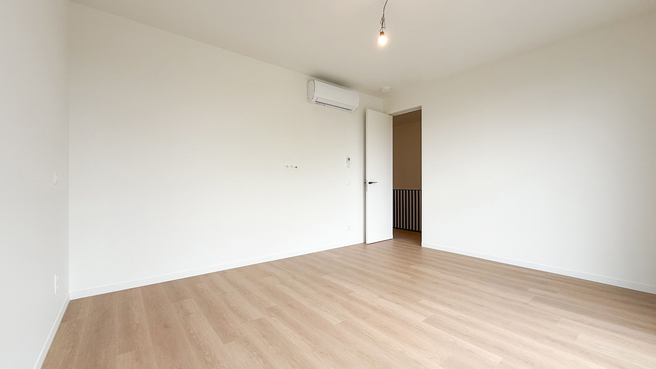3 moderne halfopen nieuwbouwwoningen met industriële look! foto 25