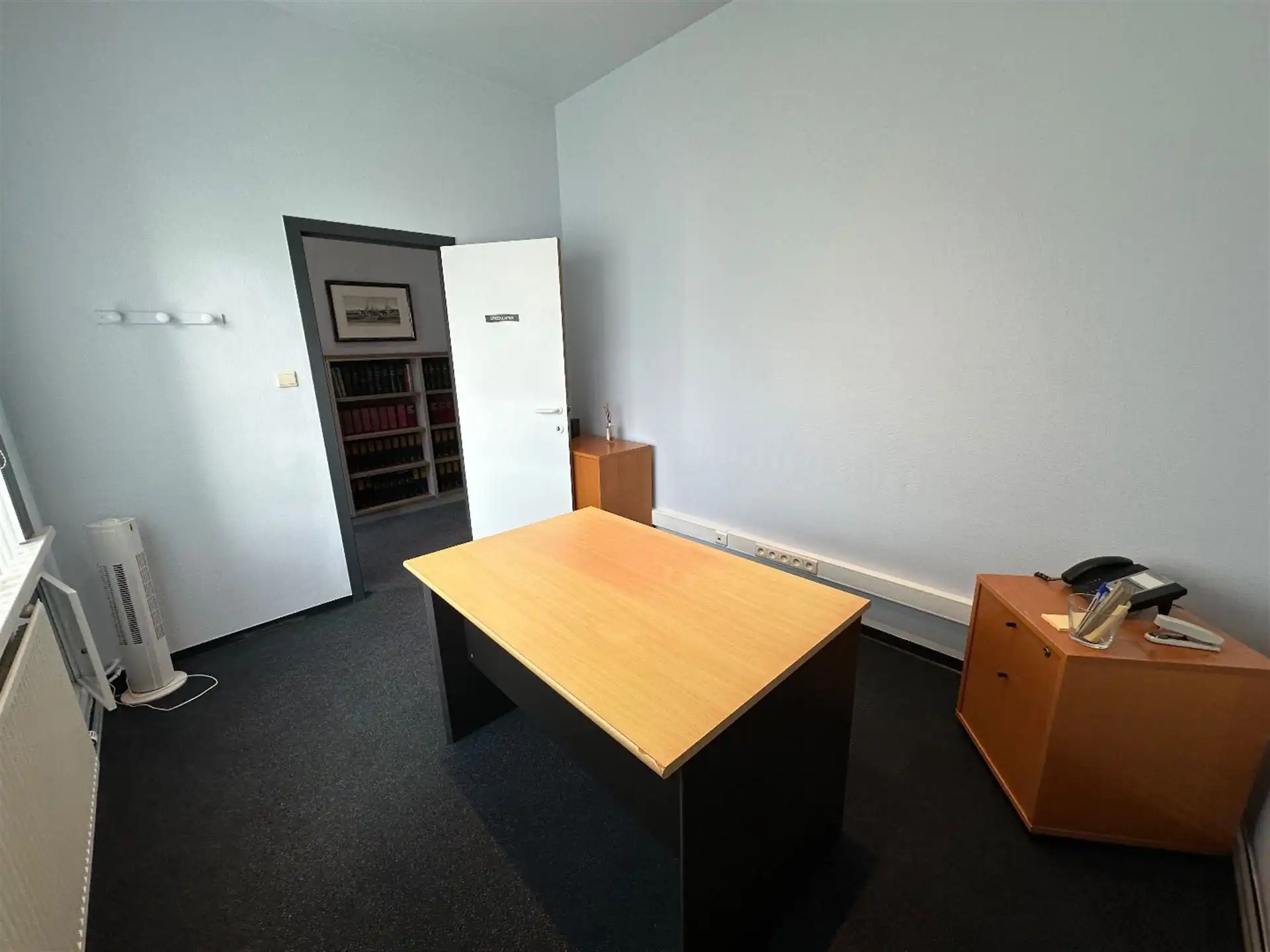 Ruim kantoor met een oppervlakte van 160 m² op een TOP ligging te Lier. foto 4